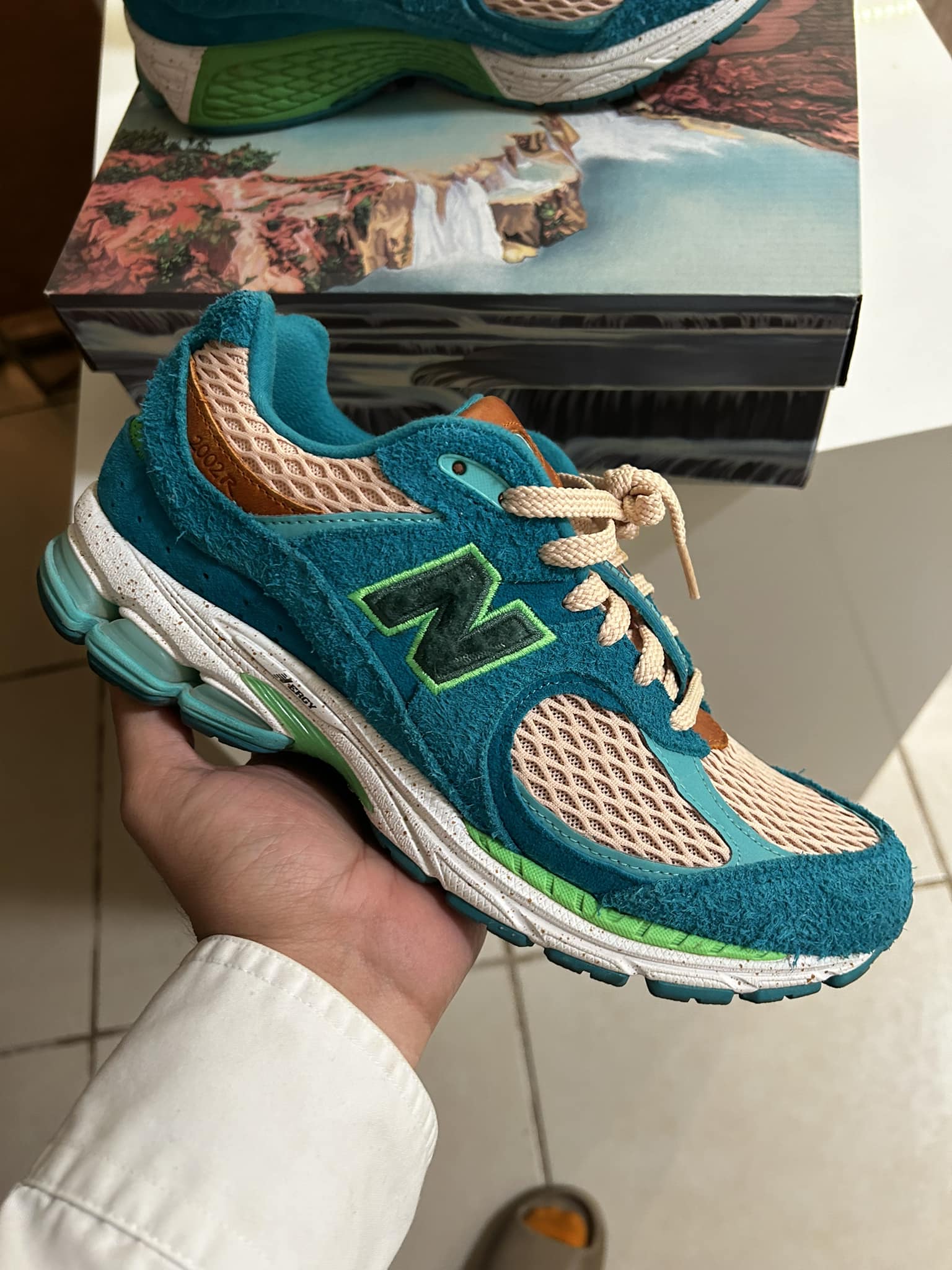 New Balance 2002R 10.5us, 28.5cm Precio Q250 + envío