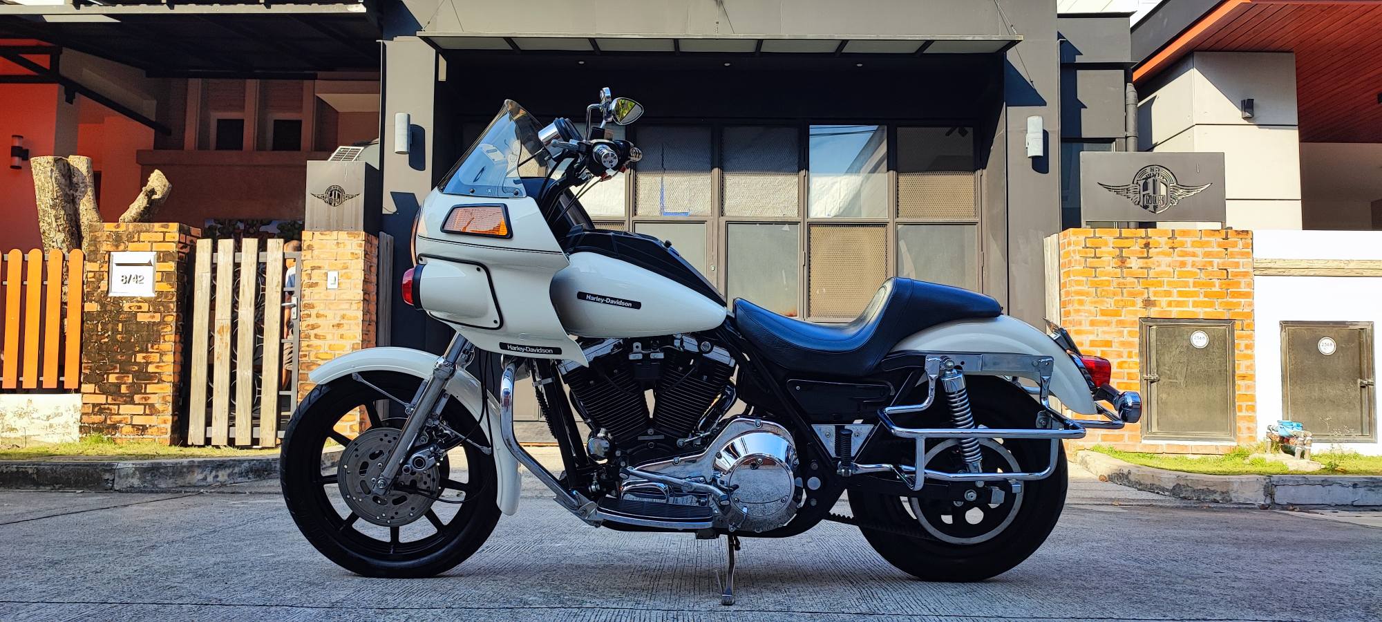 ตลาดนัด ฮาเล่ย์-เดวิดสัน! | 1994 Harley-Davidson FXRP · ขับไปแล้ว ...