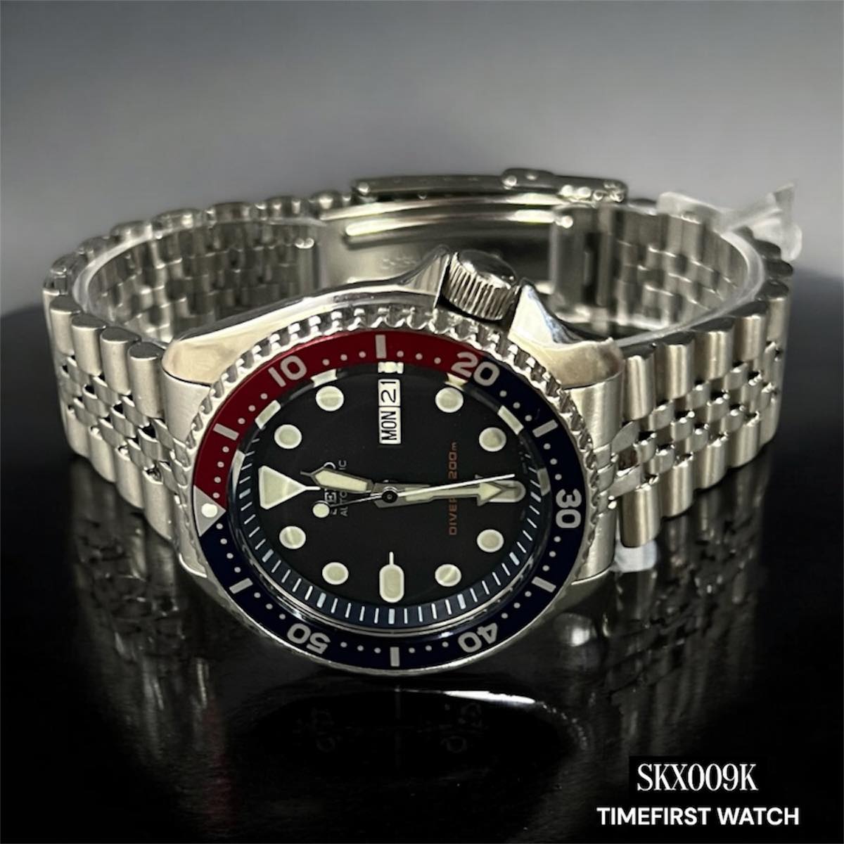 FOR SALE! The Seiko 7S26-0010 is a mid-size automatic diver