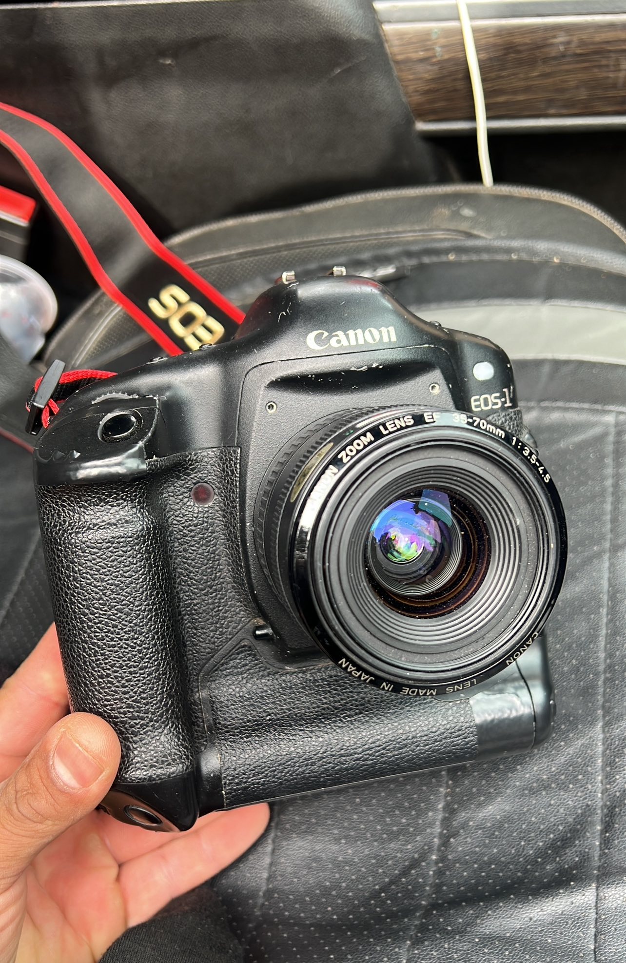 The 2001 Canon 1D paired with the 35-70mm f/3.5-4.5