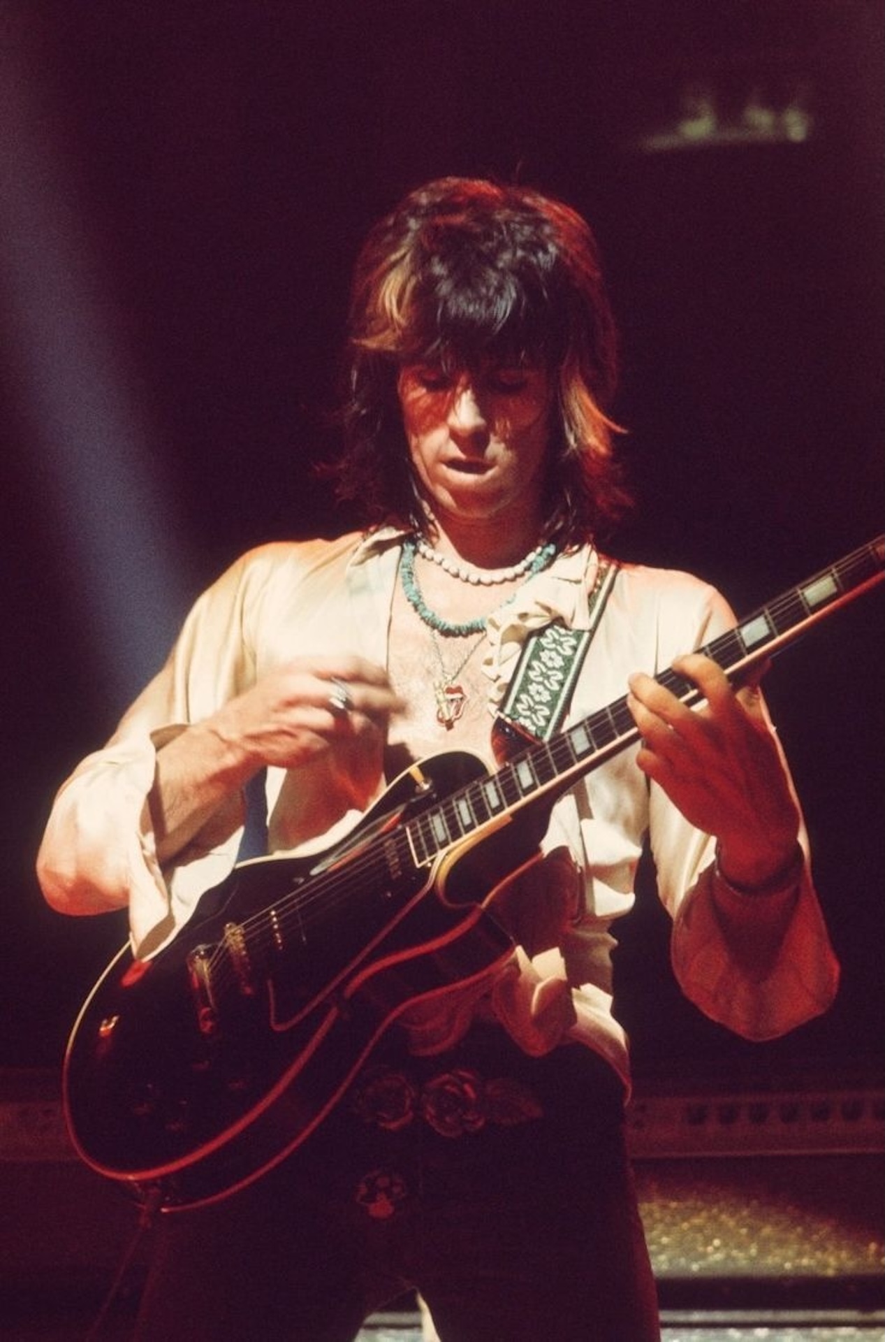 Keith Richards working his way through the '72 STP tour. Brilliant.