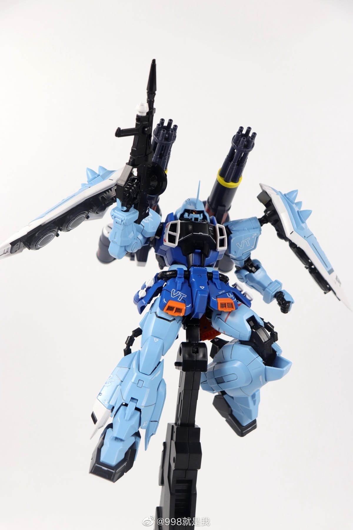 MG 1/100 - Slash Zaku Phantom source : Twitter
