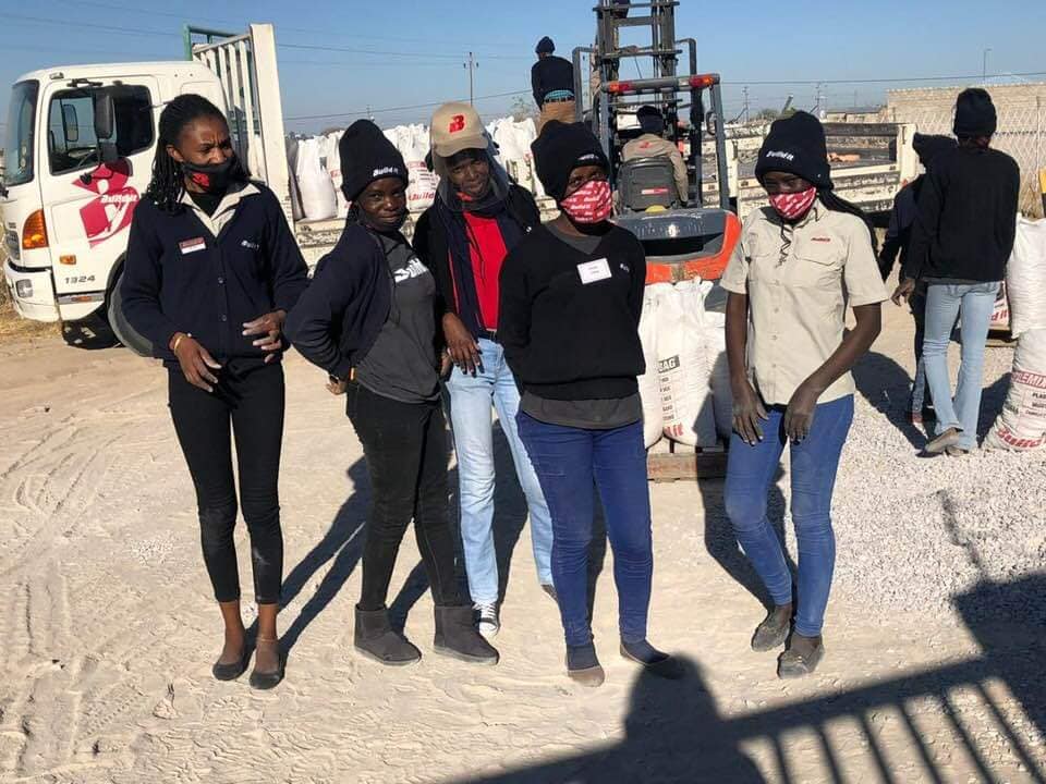 Build it Outapi - The Team has it all in control.......