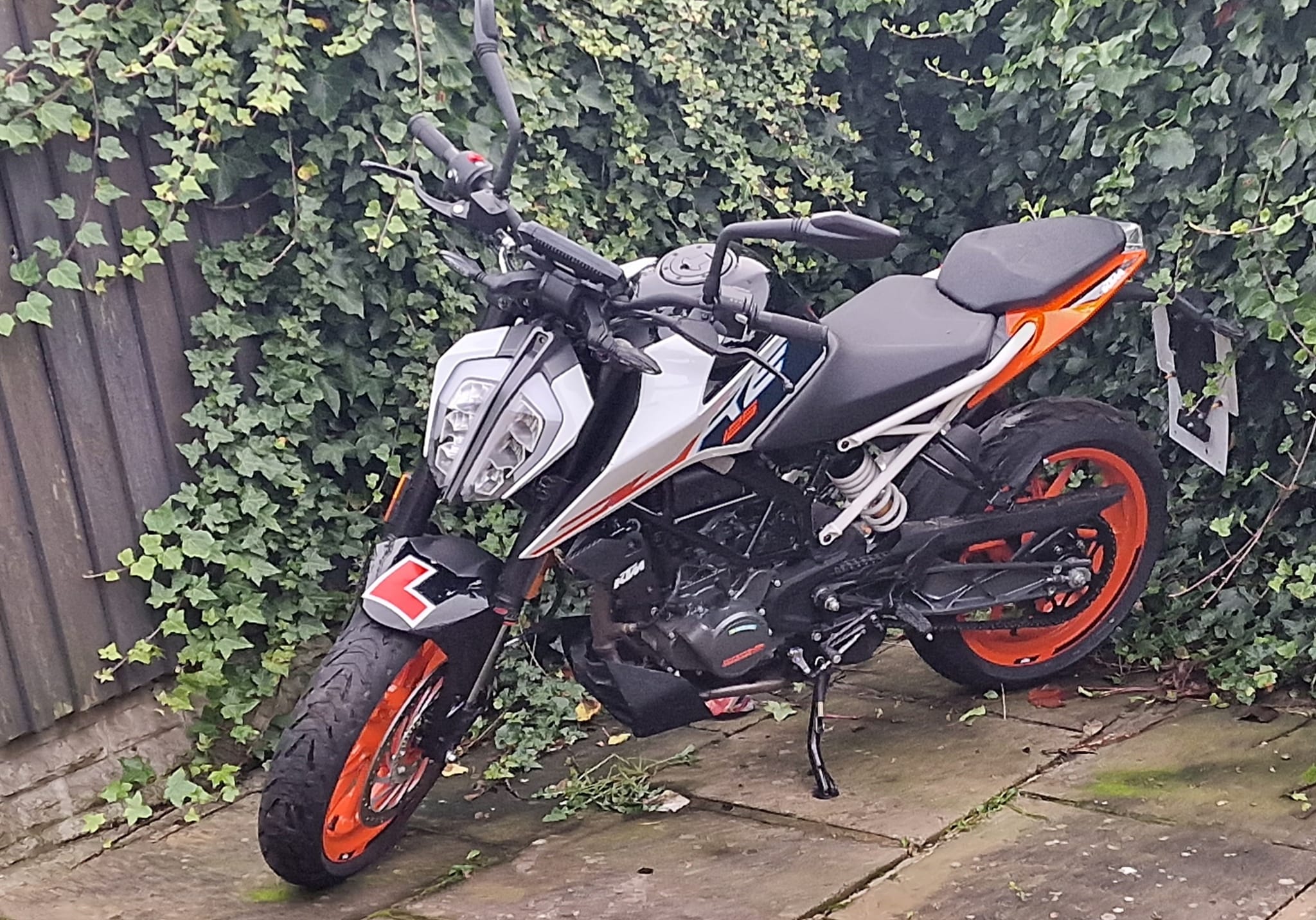 Can a 2023 KTM Duke 125cc reach 70mph?