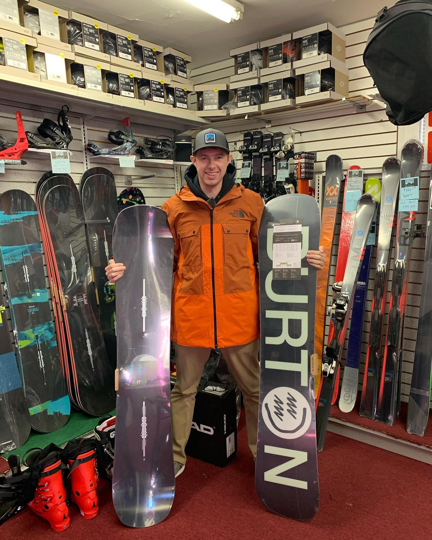 ThirtyTwo just released 2 fire snowboards. Go see for yourself 