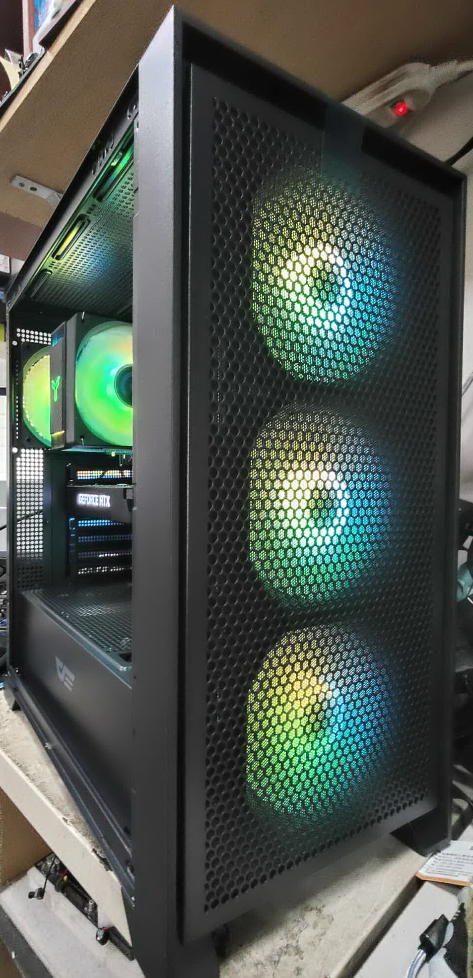 AMD R7 遊戲主機 - Computer Cases - Chiayi | Facebook Marketplace