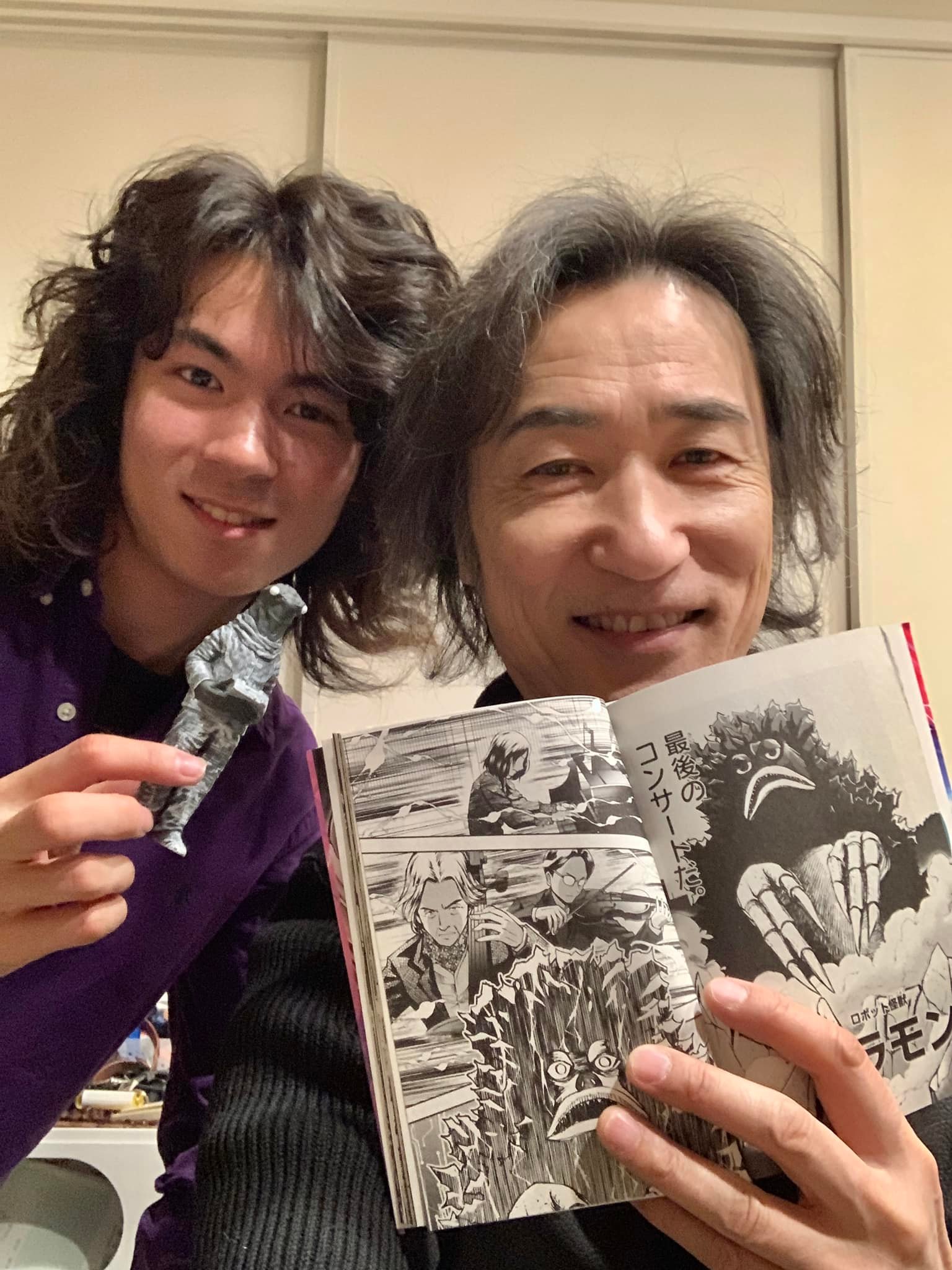 ウルトラマンブレーザー』公式コミカライズ単行本と、ウルトラ怪獣