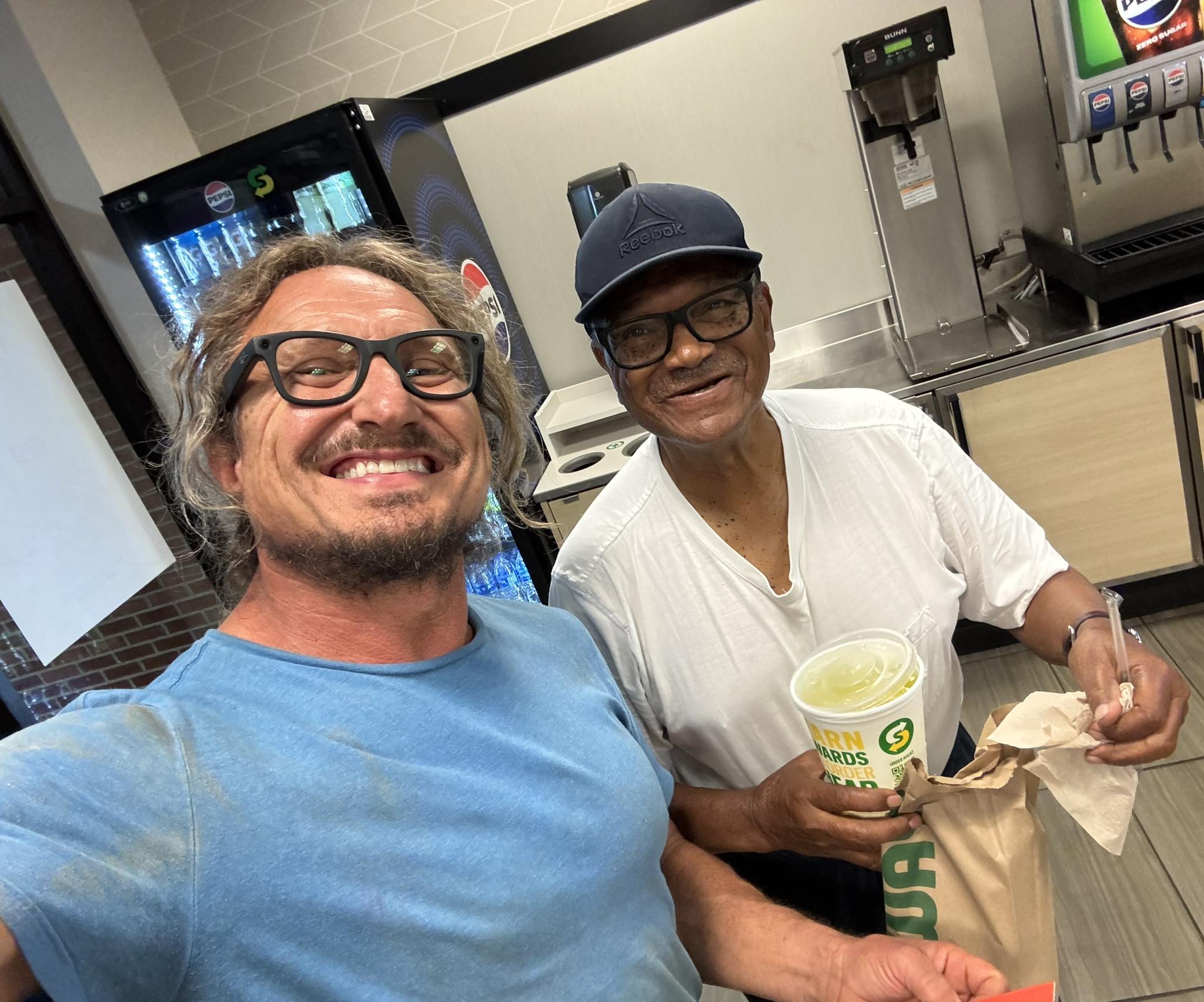 テイ・トウワ　Haircut Museum Against the Coffee Yesterday, this legend bought me a coffee and gave me a free