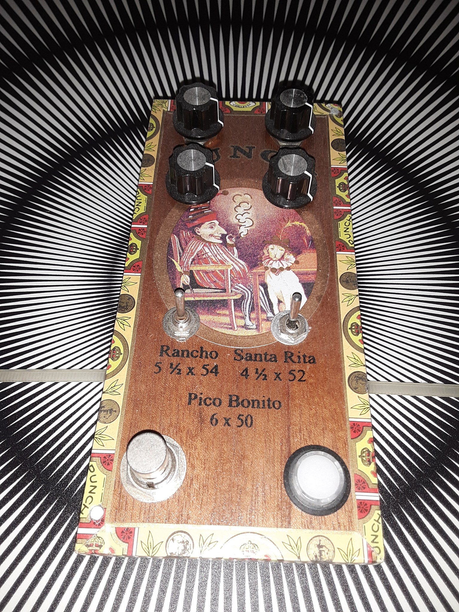 Svel shoe gazer guitar pedal inspired by Devi Ever Soda Meiser and