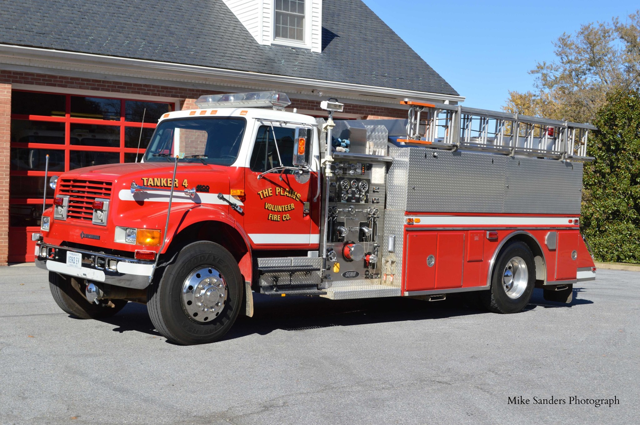 Sanders - The new 2020 Pierce tanker at The Plains, Virginia 