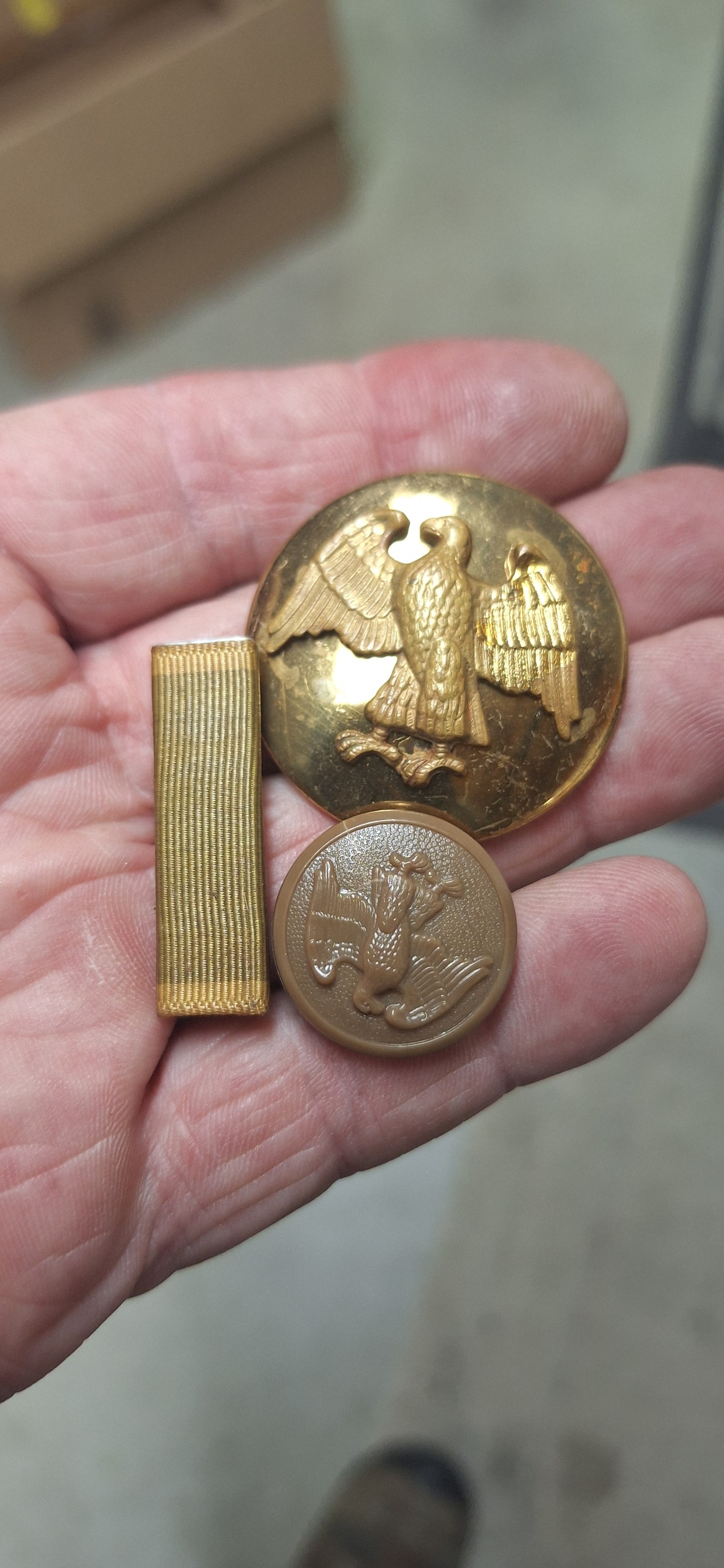 Question on this ribbon bar. It was with some WAC stuff. I do not ...