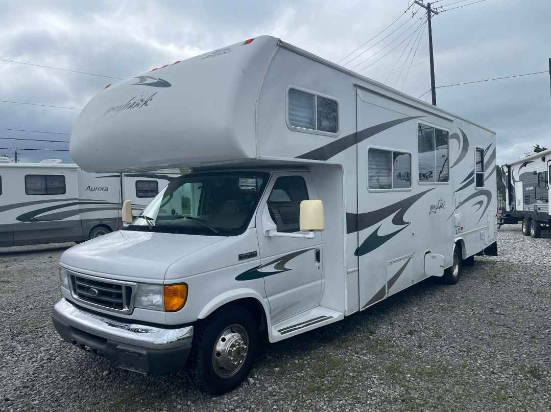 2006 Jayco 31 ft class c motor home