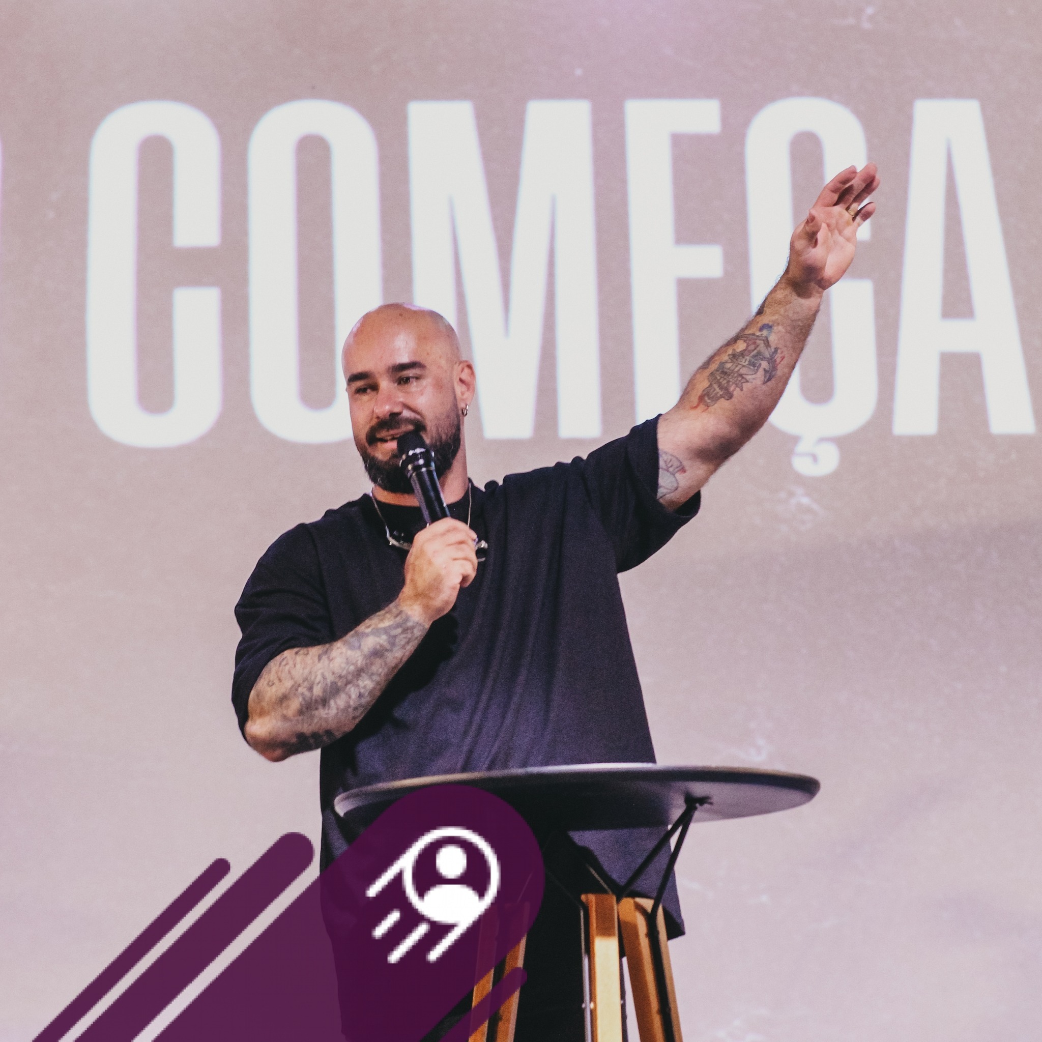 Esdras Almeida