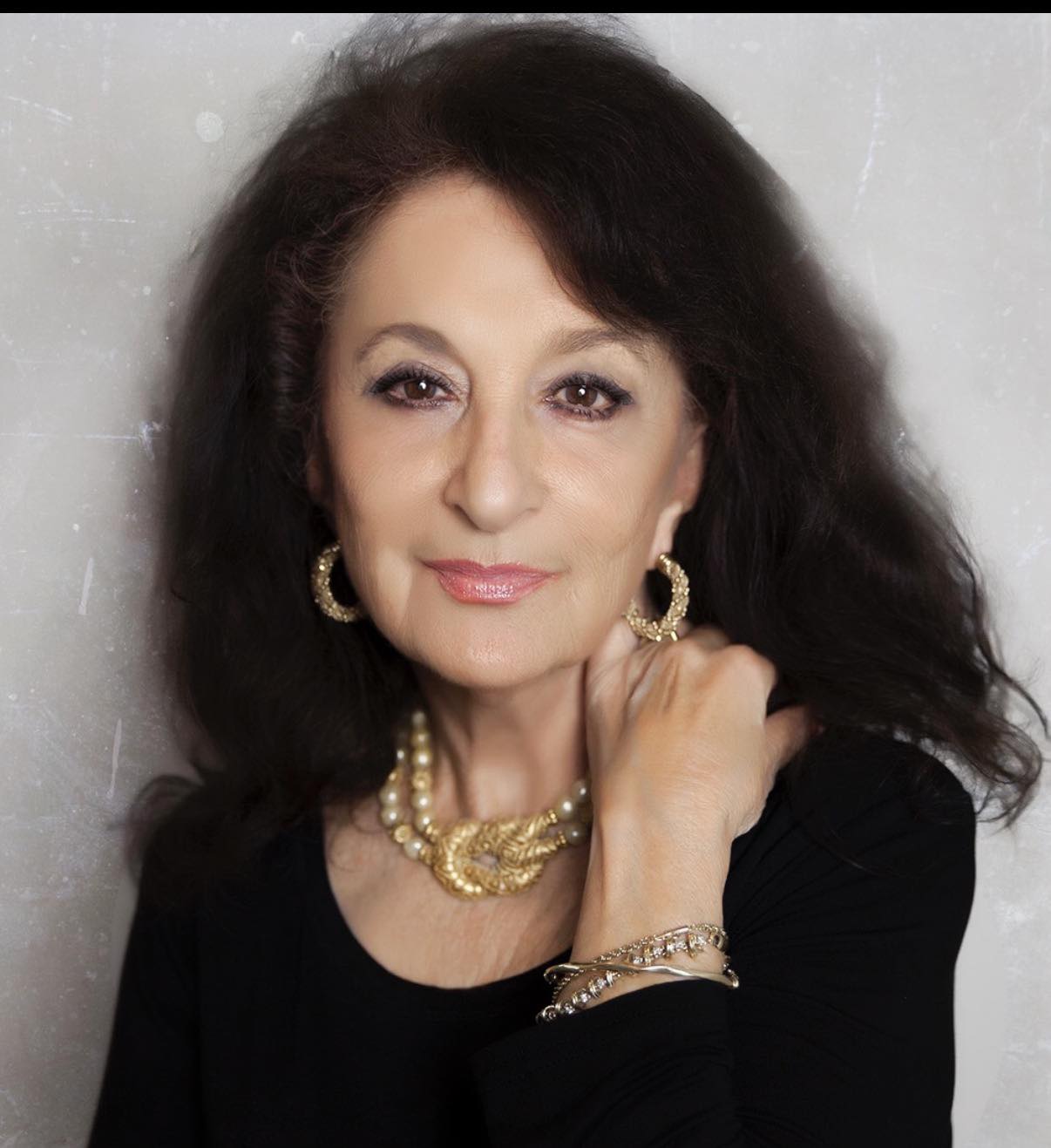 💐 In Loving Memory of Elaine “Yiayia Eleni” Varney Born in