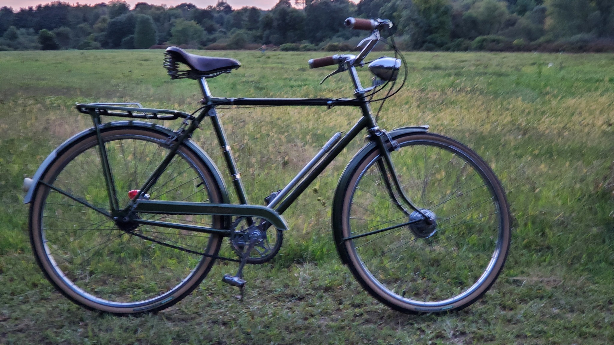 fahrrad helm kamera Fonykadpt Motorrad Kamera, HD 1080P Sport Action Kamera, Motorrad Helm Wasserdicht Fahrrad Videokamera, für Outdoor Wildnis Elektronik & Foto Category:City Urban Citybike_FRONT HI TEN IN RAHMENFARBE Laufradsatz:60x60 mm Die Packstation (Einführung)
