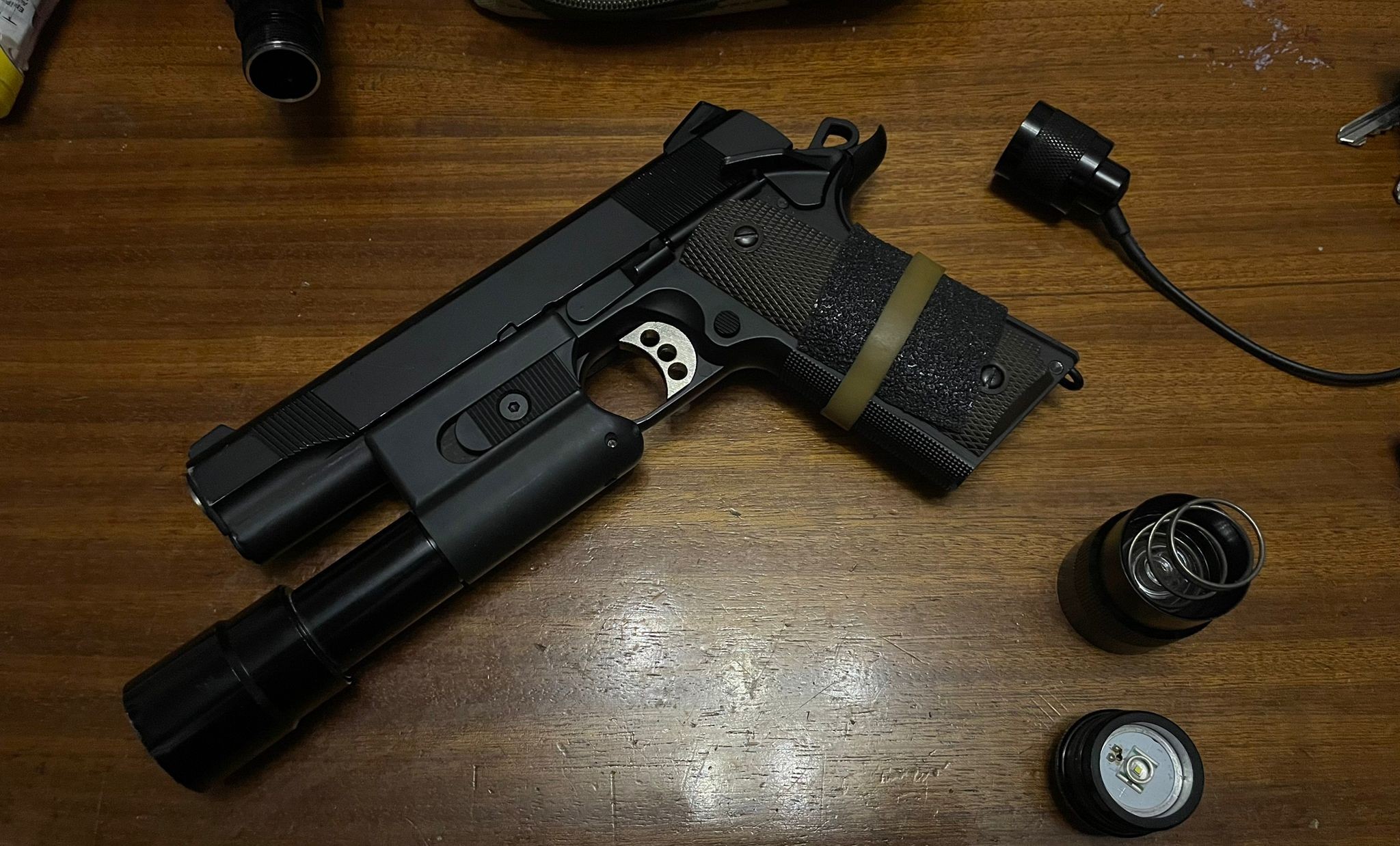 Where to find or replicate a Surefire 610R or 310R light?