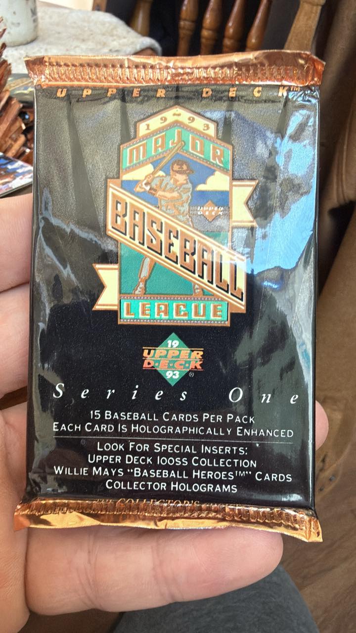 What's in an unopened 1993 Upper Deck baseball card pack?