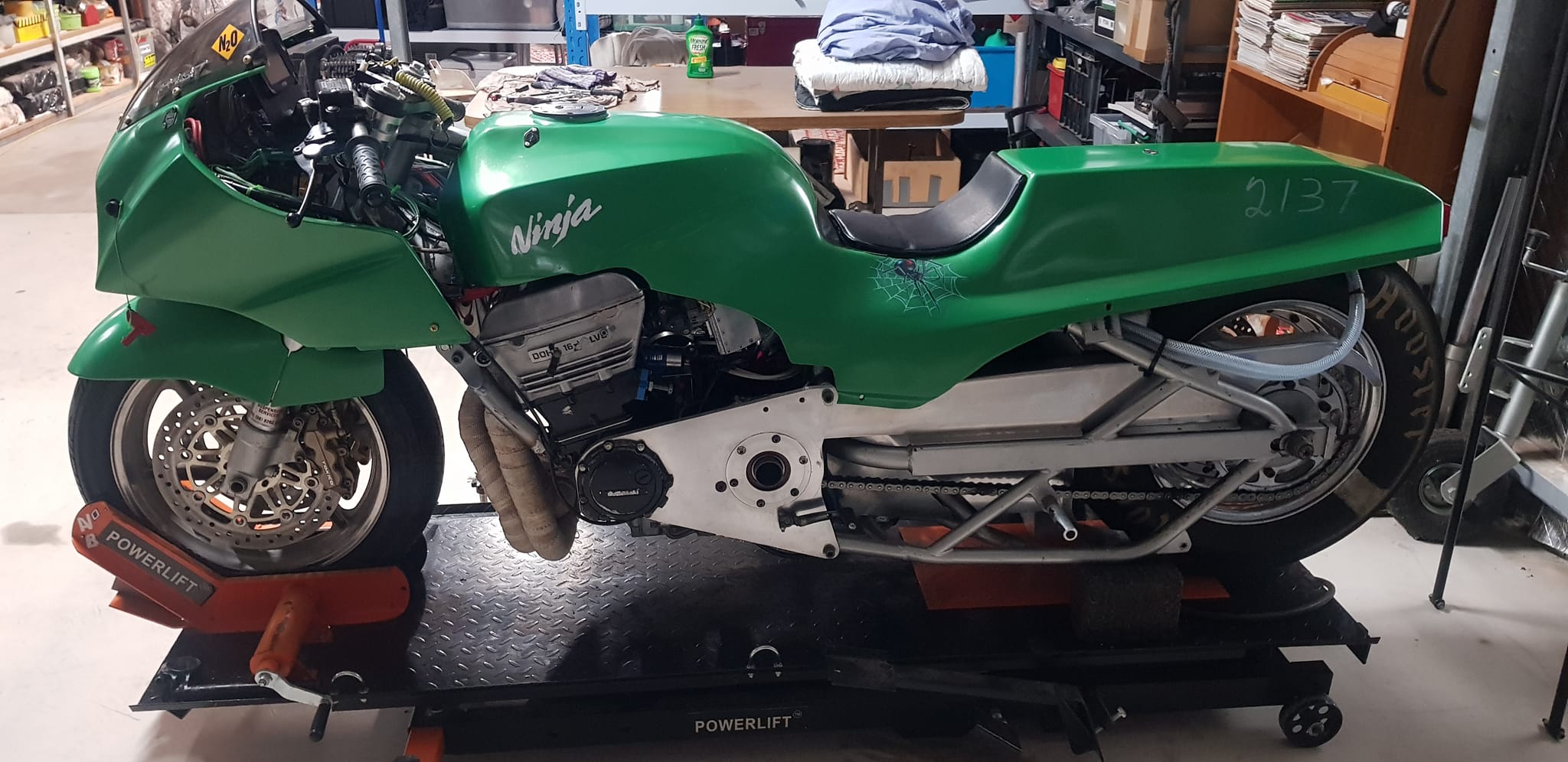 Ｋ♥ Hi people's Here is a picture of my gpz900r drag bike .