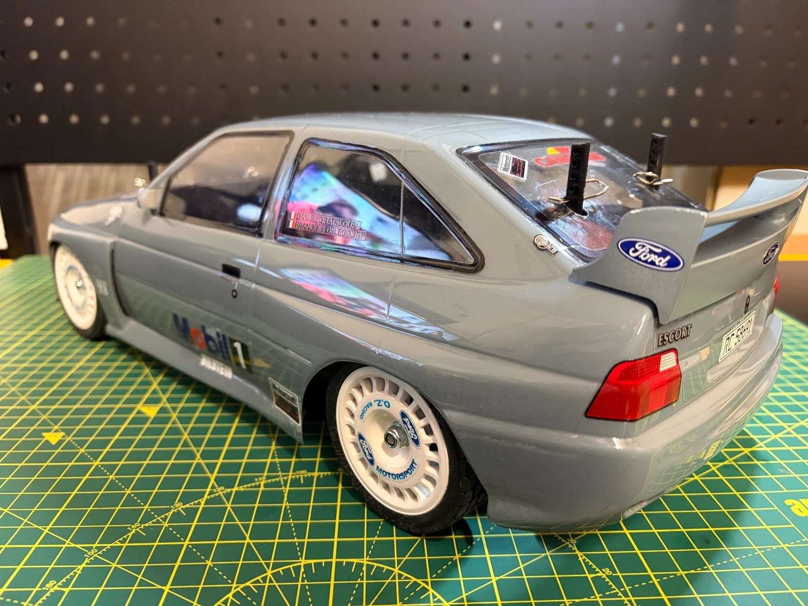 Ad: Tamiya Michelin Pilot Ford Escort Rs Cosworth Full Spec