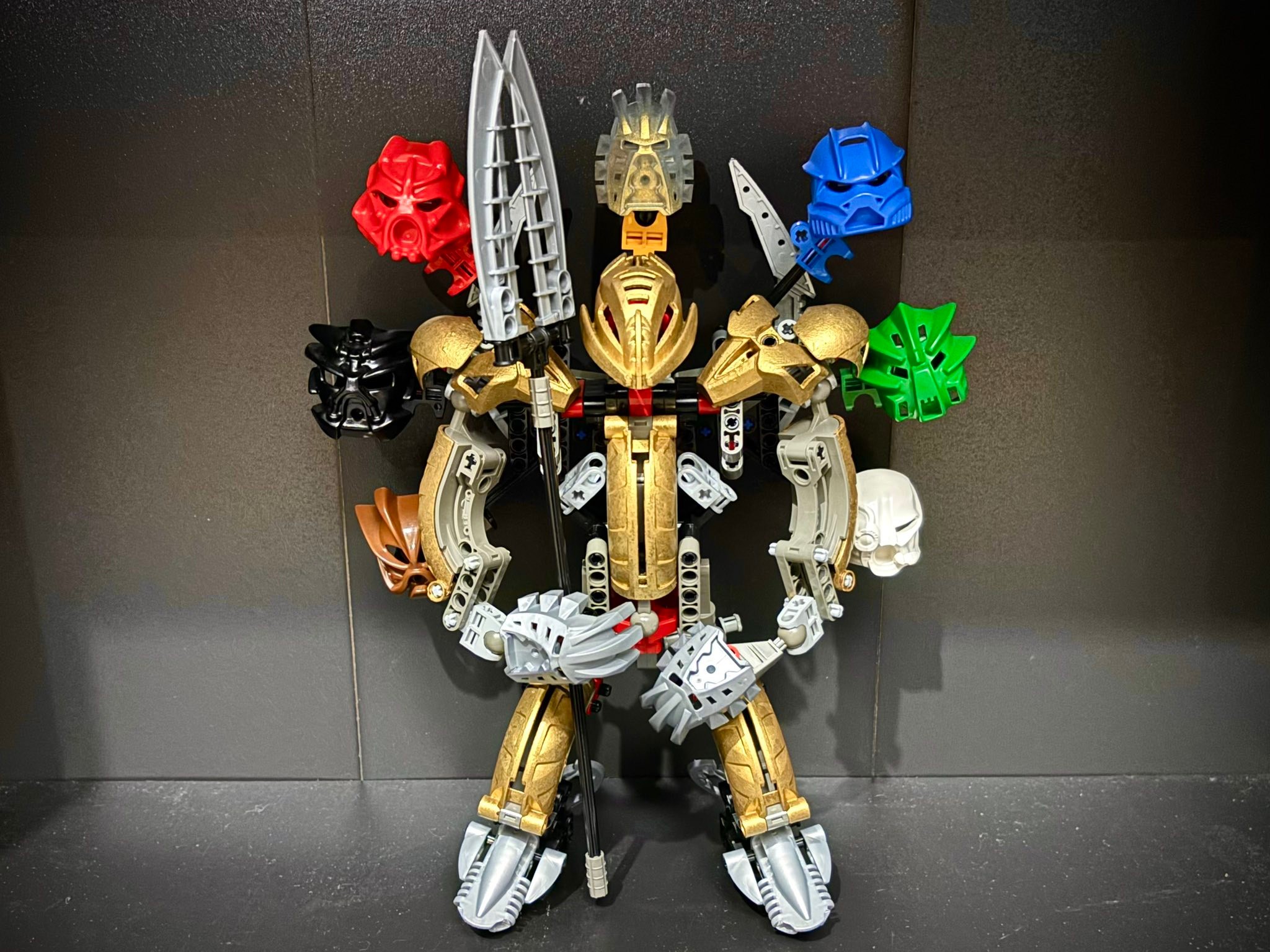 Takanuva and Makuta fusion creates Supreme Emperor Takutanuva