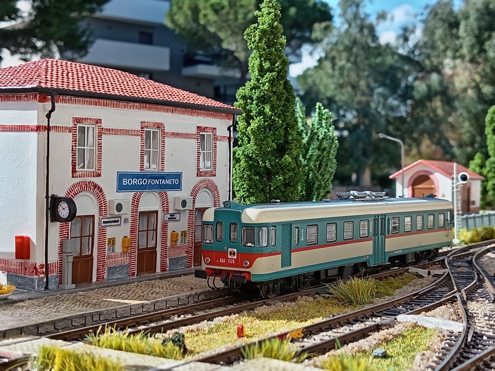 KIT LAMPIONI O Gauge 8 Pali Lampada LED per Layout Modellino Treno e