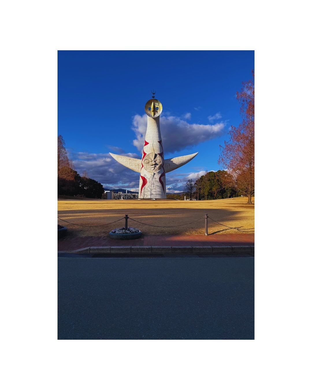 岡本太郎　太陽　TheSun 1986 TARO OKAMOTO The tower of the Sun monumental sculpture by Japanese Artist
