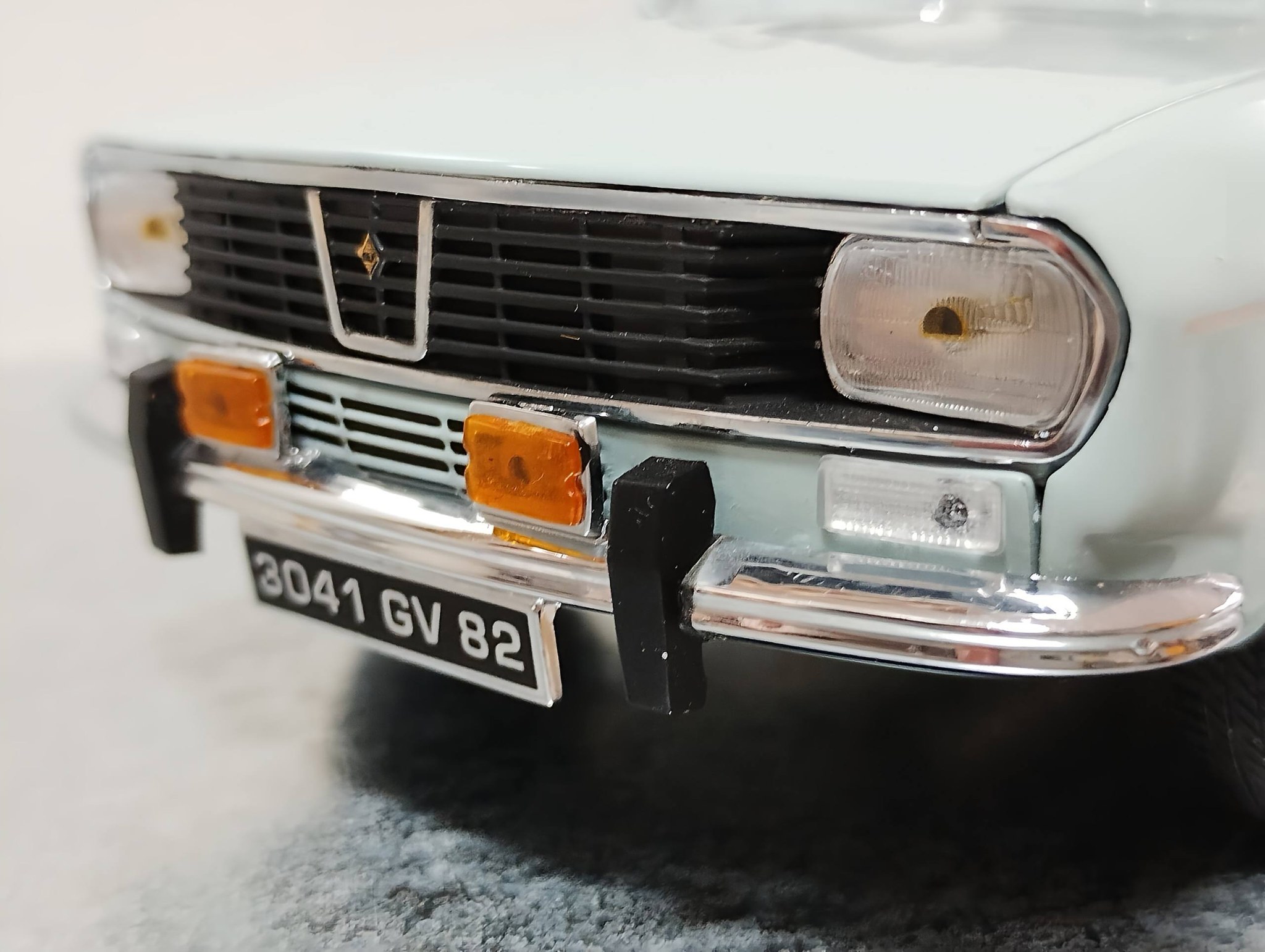 1974 Renault 12 TS Norev 1:18 model car review