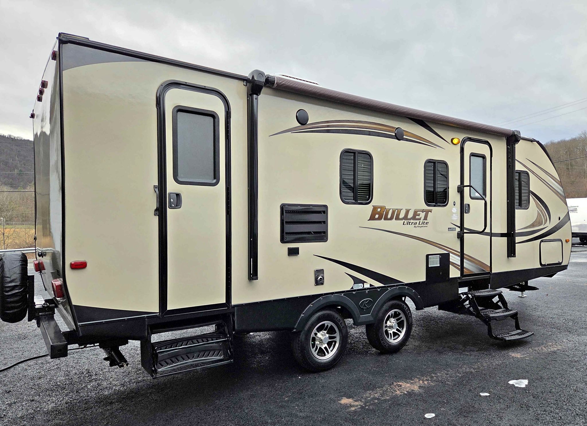 2016 Keystone Bullet Ultra Lite 251RBS Camper - RVs & Campers ...