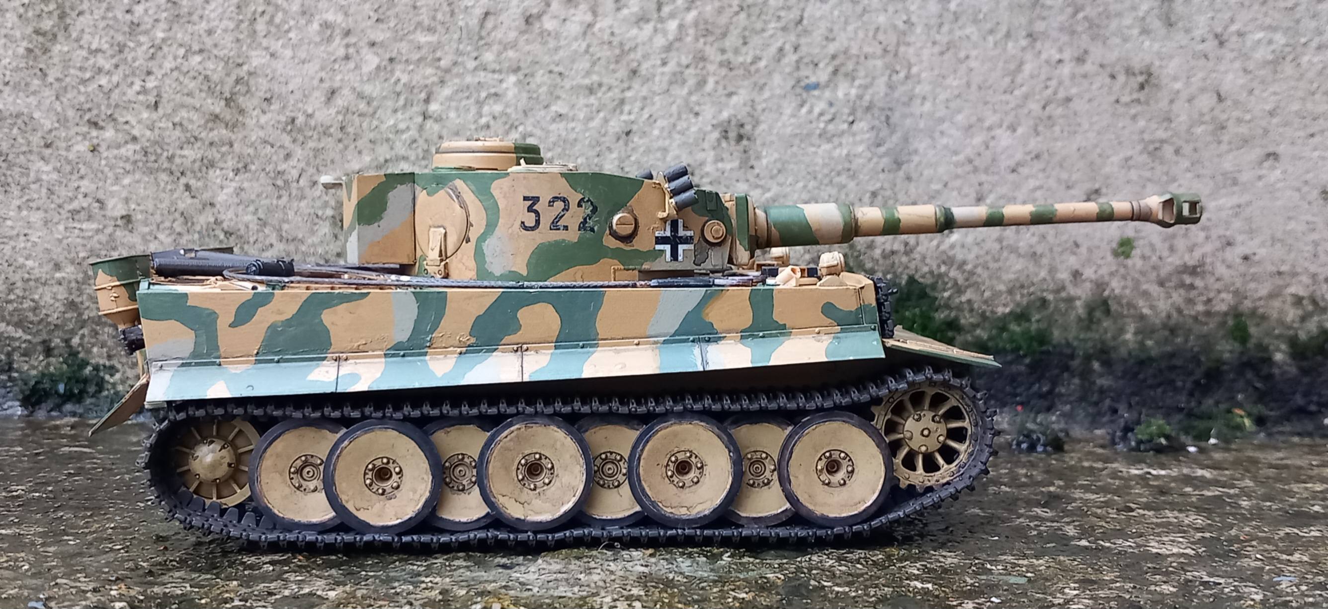 Tiger 322 of Schwere Panzer Abteilung 505 during Operation