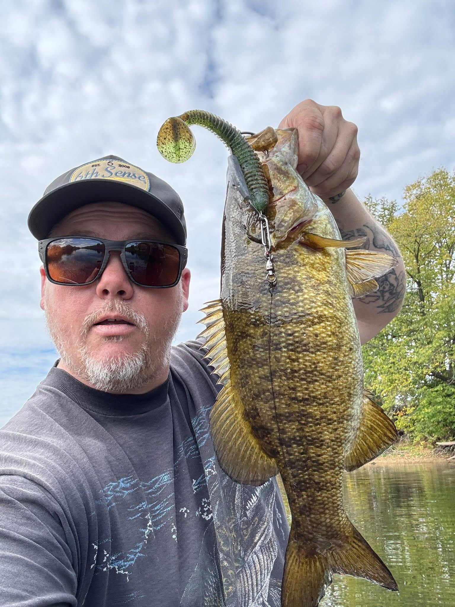 bass fishing with weighted hooks Reaction Tackle Tungsten Jigs Bass can’t easily run away after being hooked 3/0 4/0 5/0 Weighted Swimbait