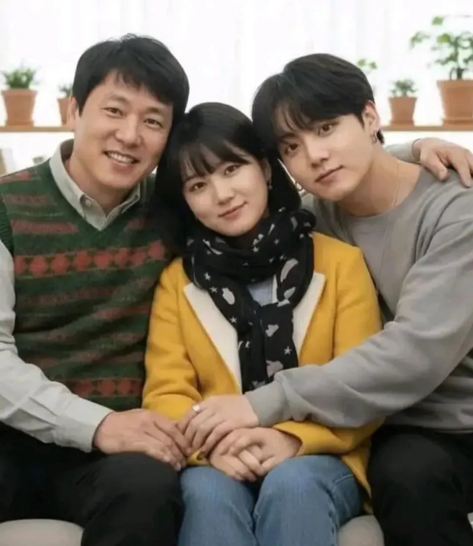 BTS members with families 💜#BTS