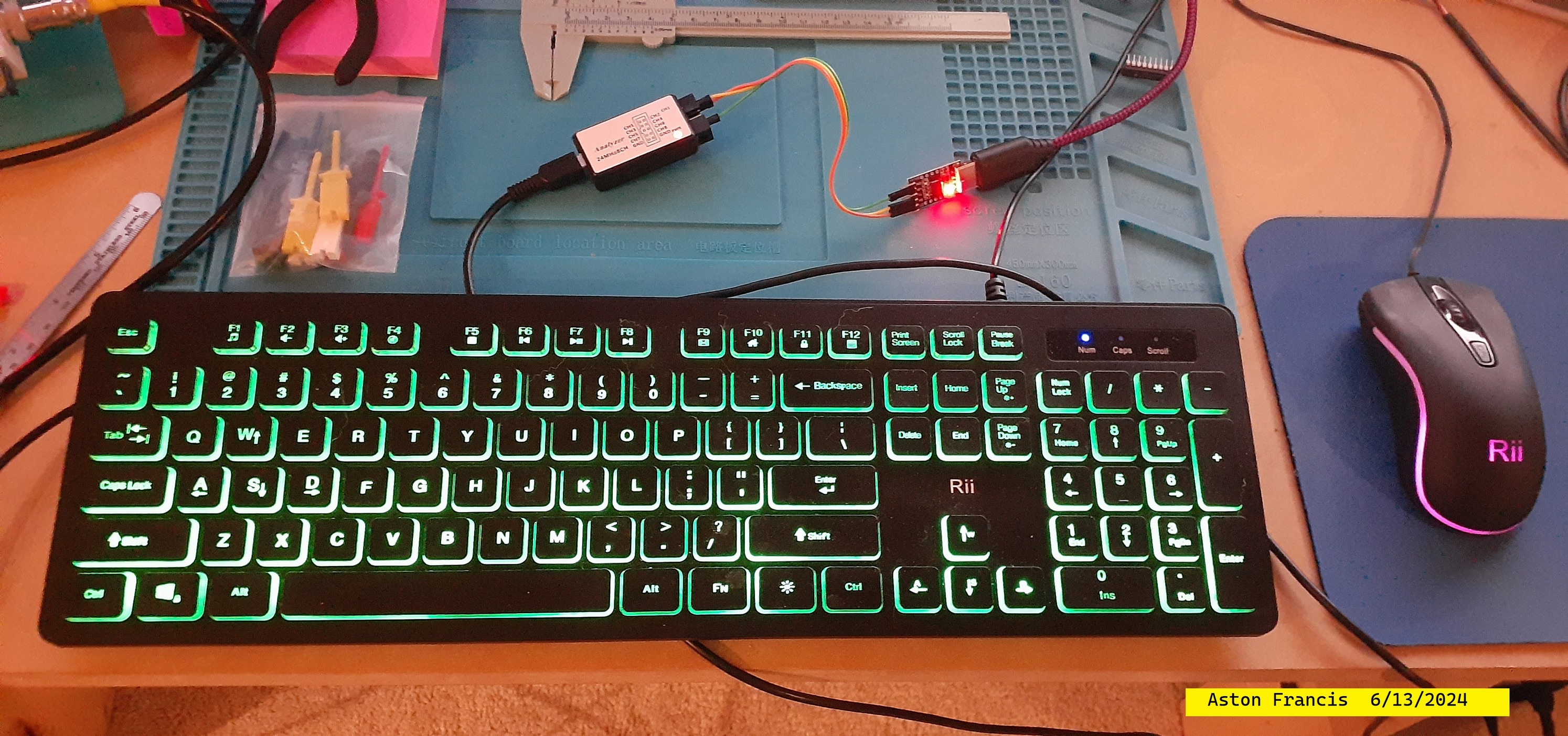 Cheap logic analyzer with serial port utility test