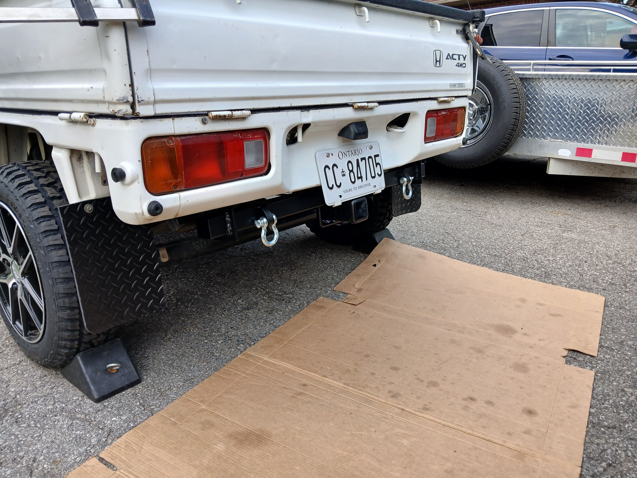 Custom trailer hitch for mini truck