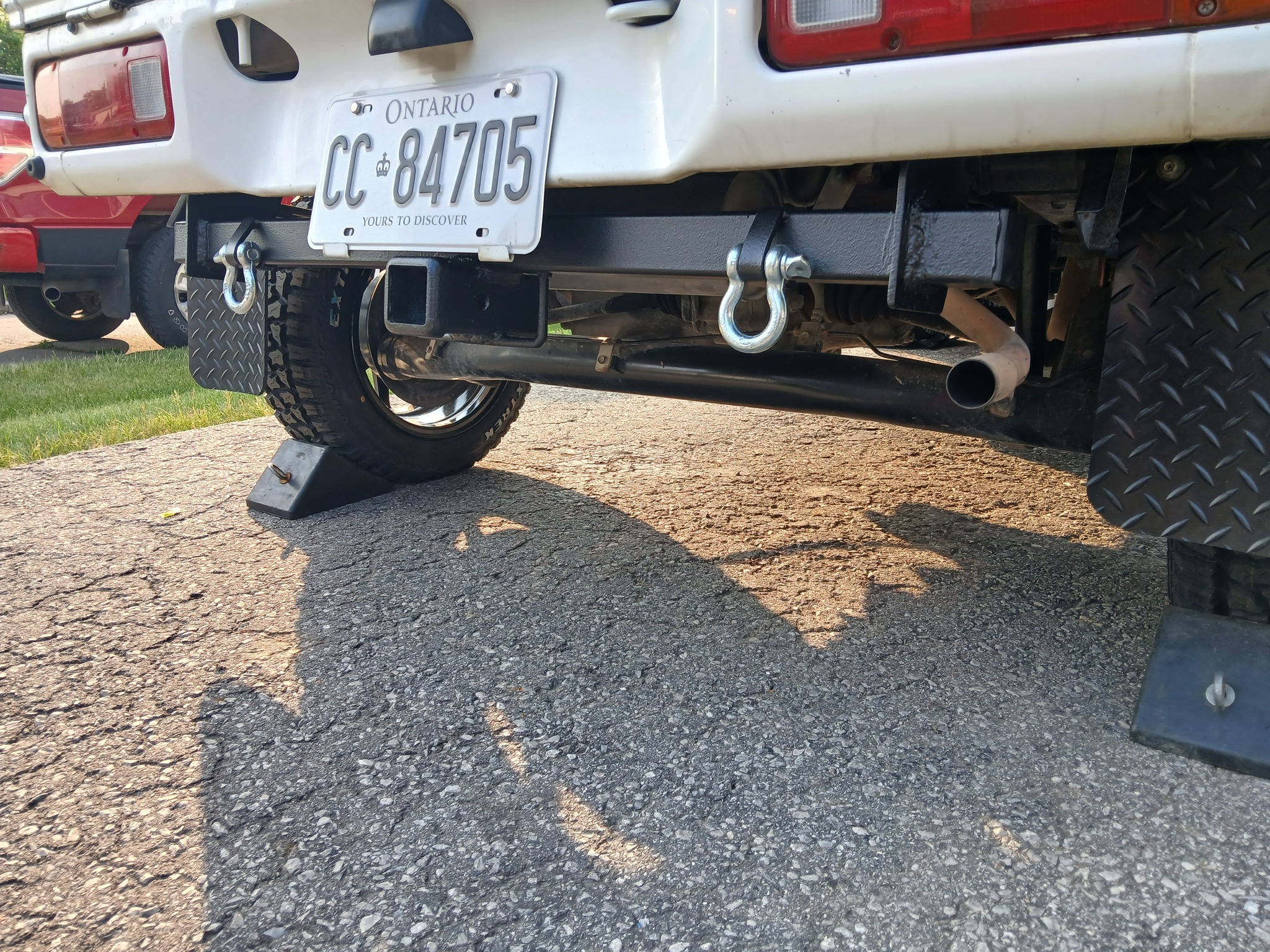 Custom trailer hitch for mini truck