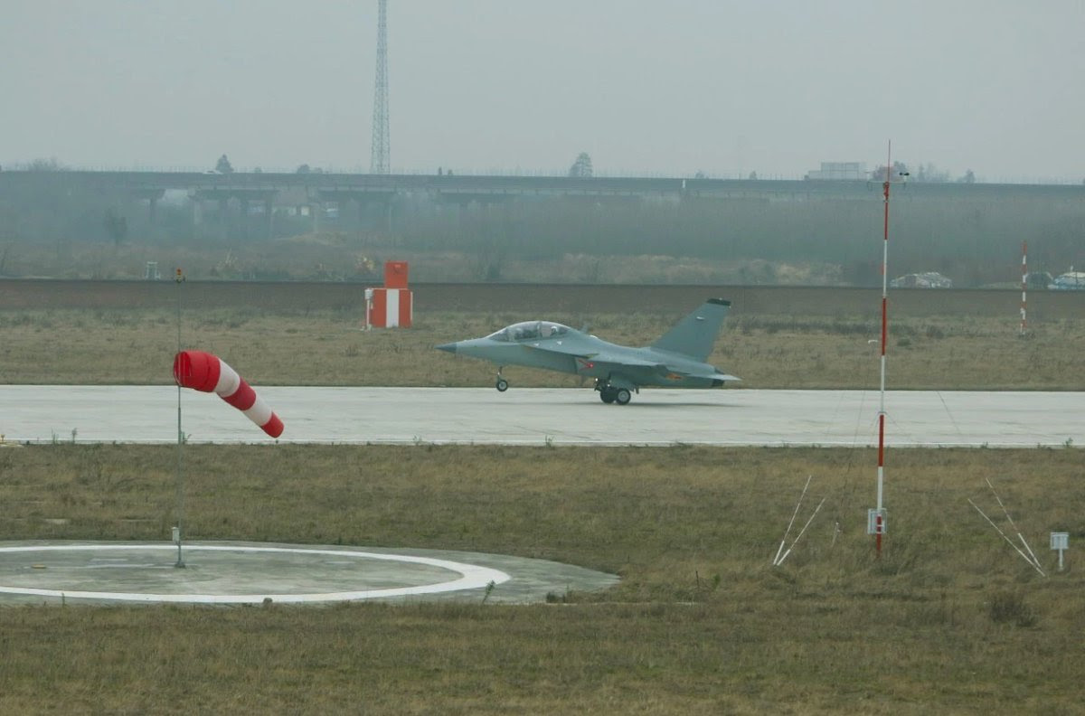 Scramble Magazine Some Pictures Have Been Released On The Internet Of Grey Painted Hongdu Jl 10 Supersonic Training And Light Attack Aircraft Wearing Chinese Roundels With Radar Equipped Noses Instead Of The