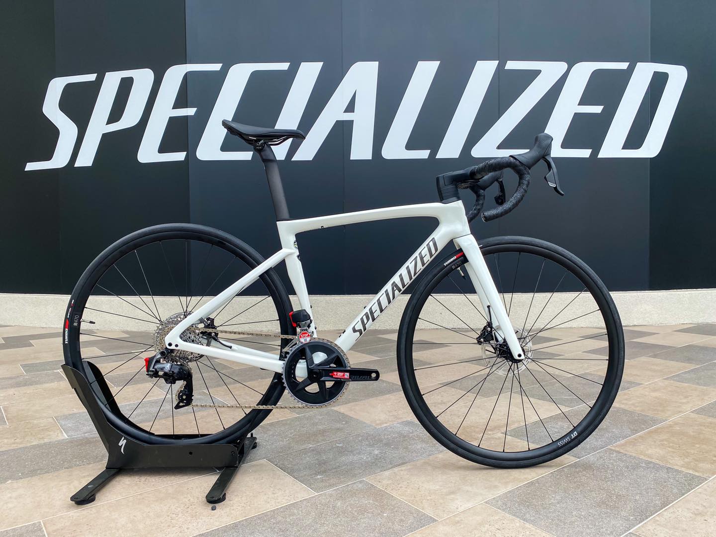 2022 TARMAC SL7 COMP - RIVAL ETAP AXS The new Tarmac is designed 
