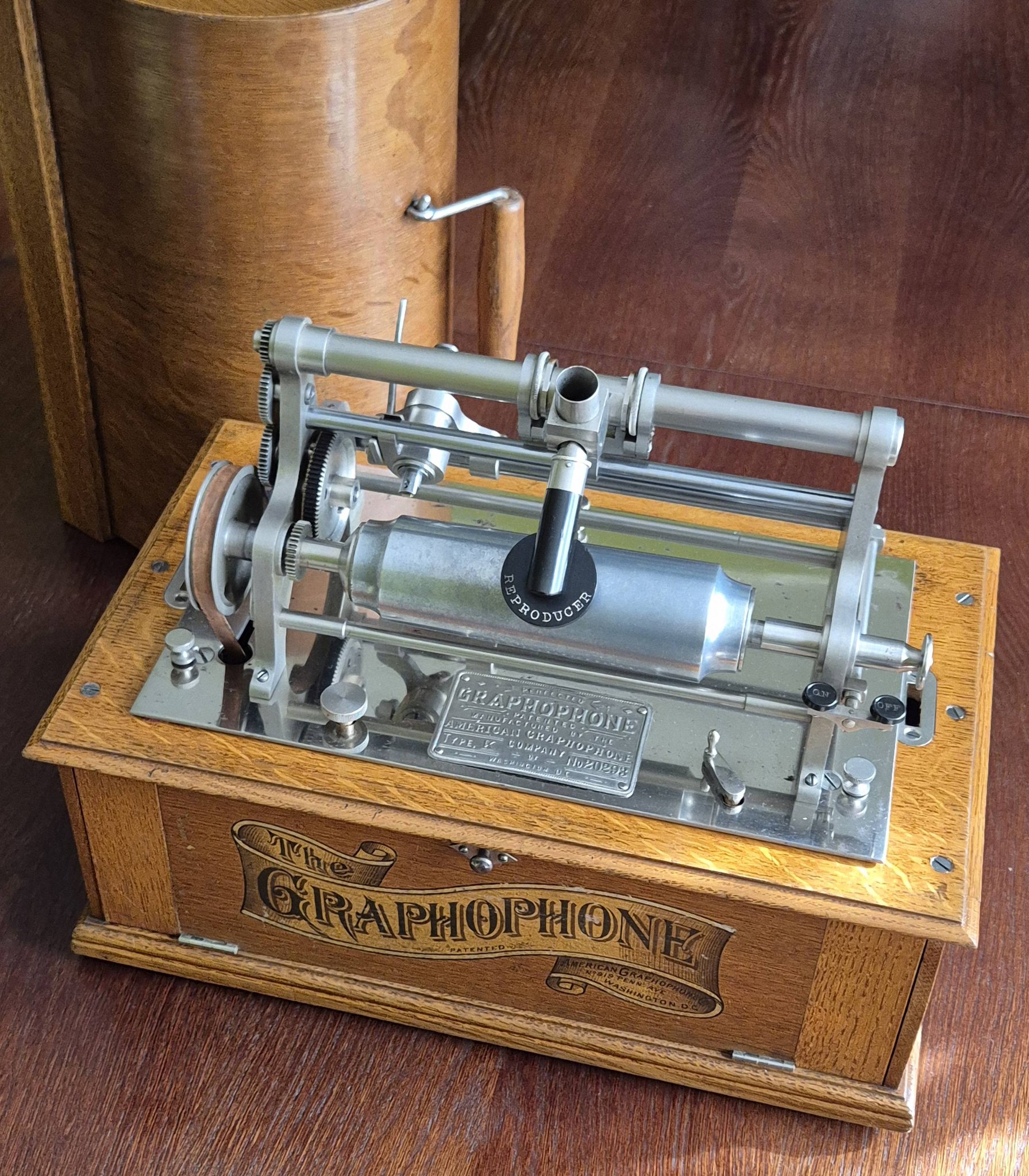 What are the correct crank and horn for a 1895 Bell & Tainter