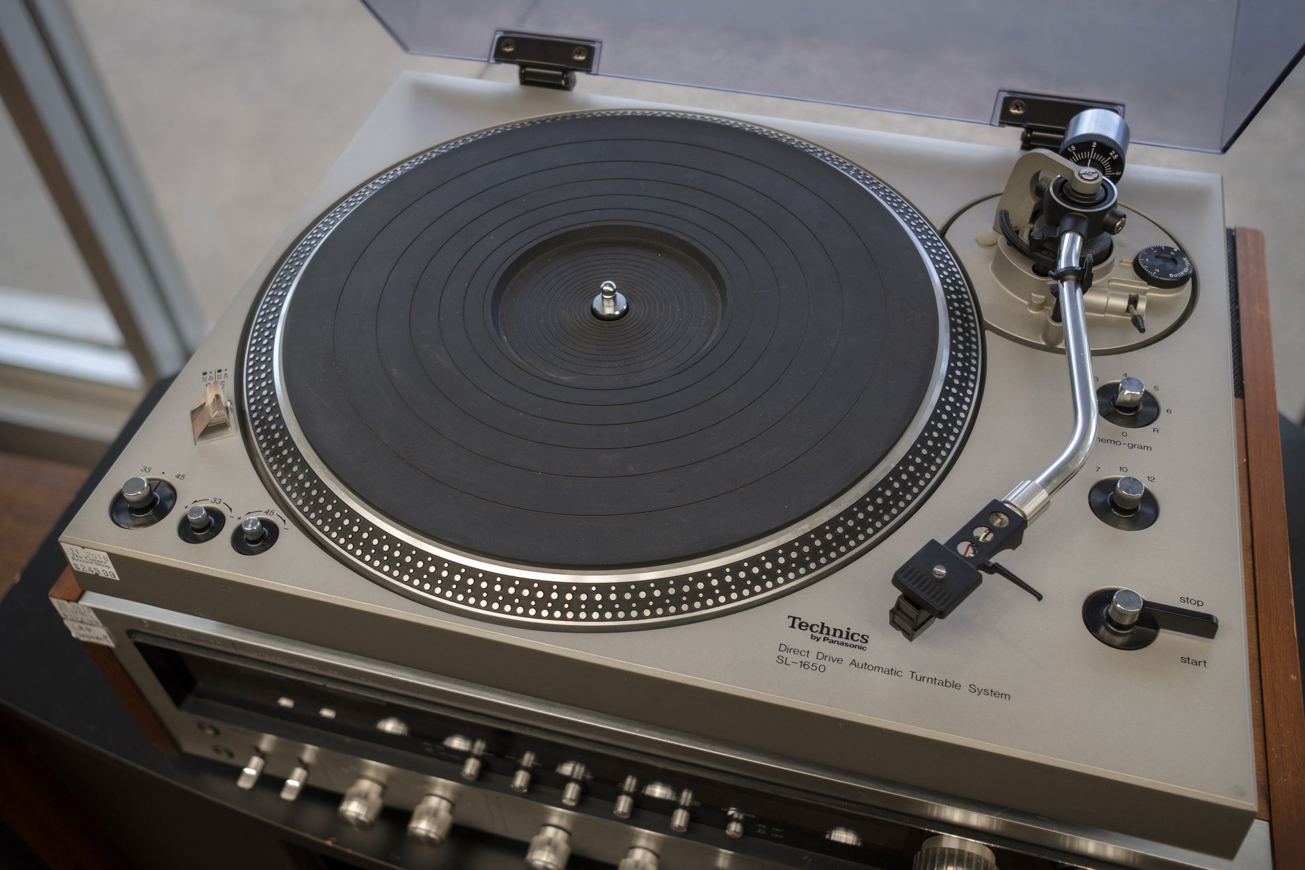 Technics テクニクス レコードプレーヤー SL-1650 ジャンク Technics SL-1650 Turntable direct-drive $249.99 A solid well built