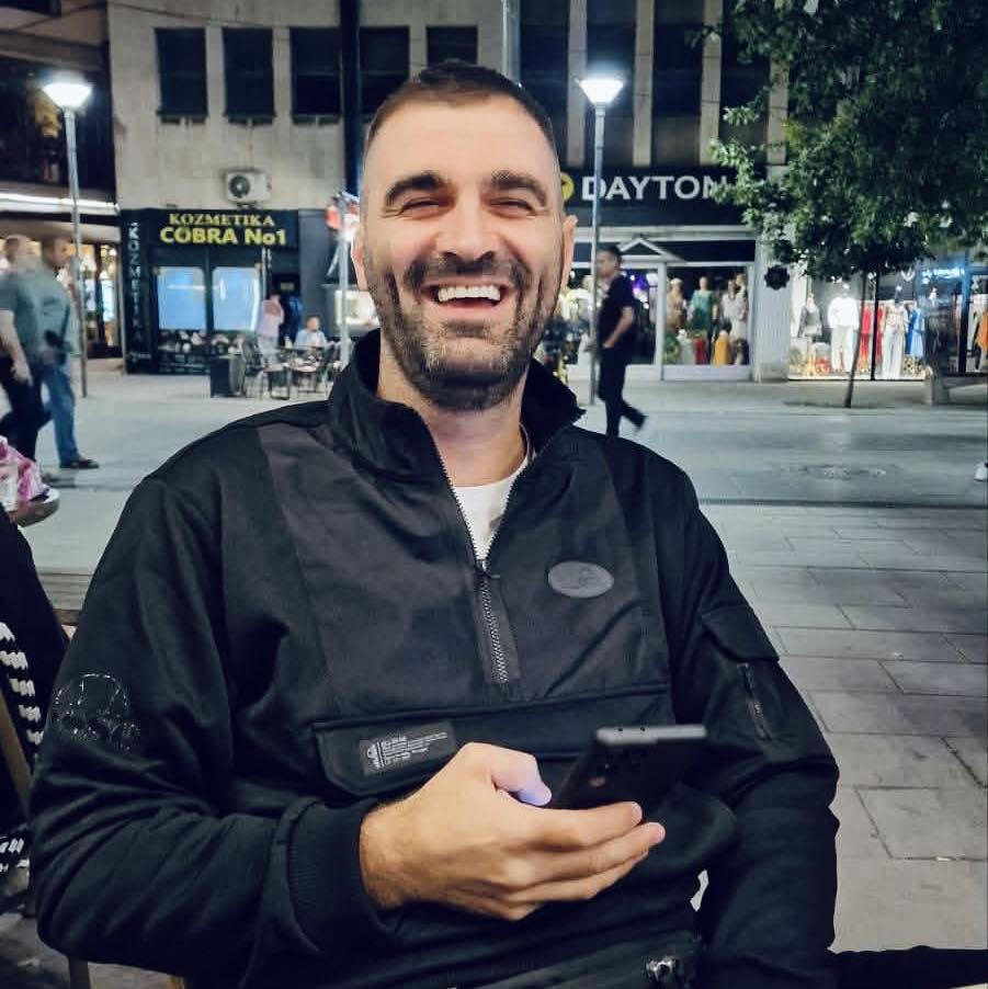 Bujar Istrefi
