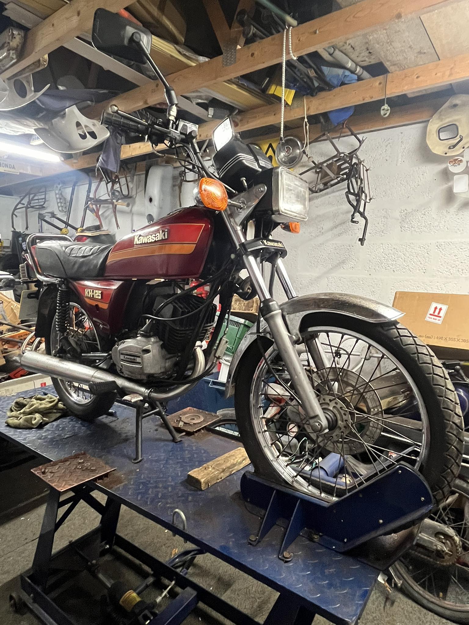 Kawasaki kh125 on the bench for recommissioning ?