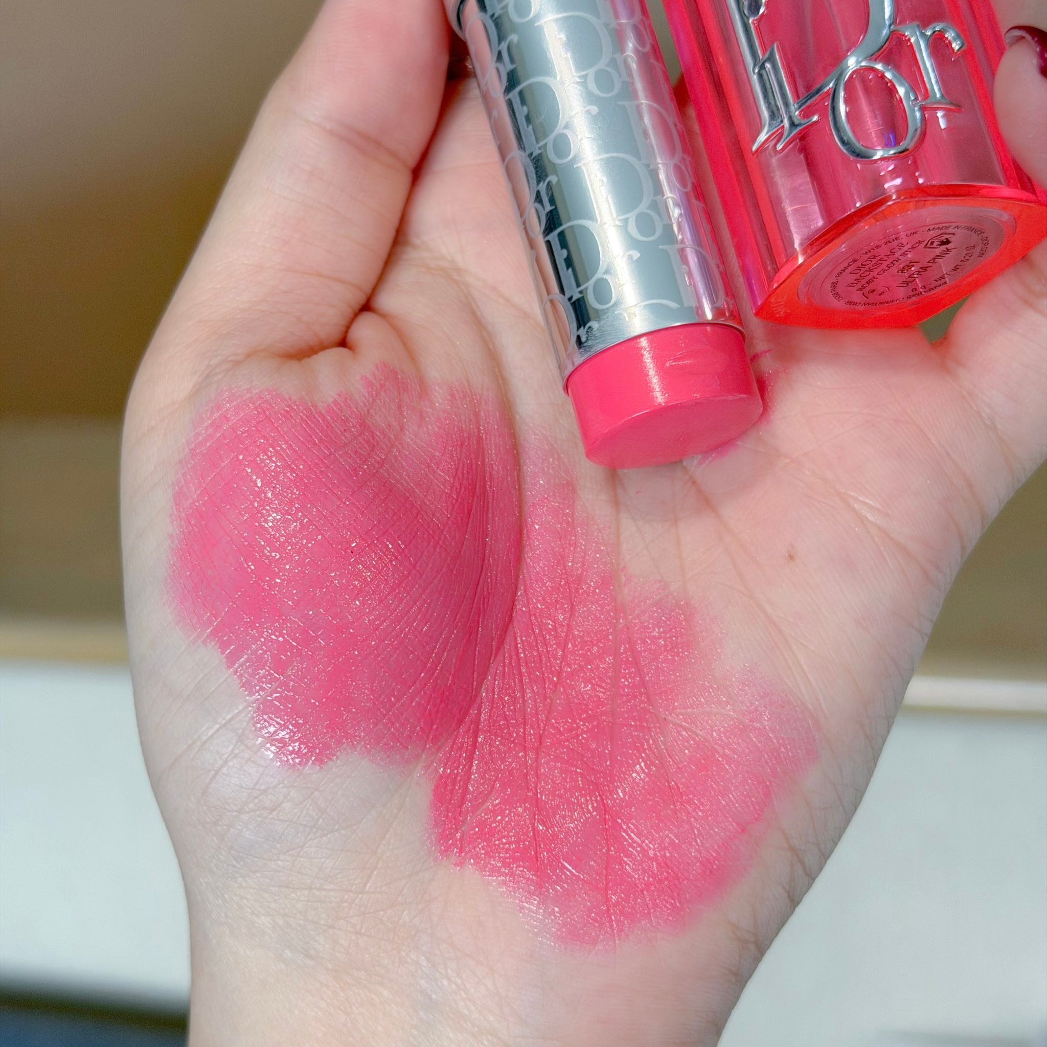 เป็นสีชมพูที่ถูกต้องสุดๆ Dior Backstage Rosy Glow Stick สี 831 