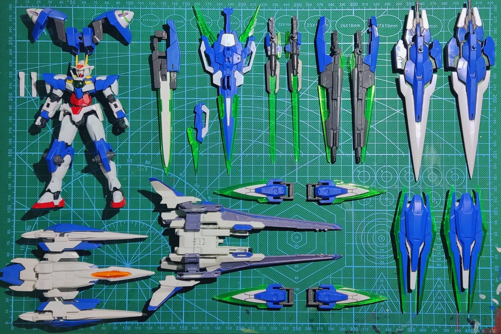 Gundam 00 Diver mobile suit details