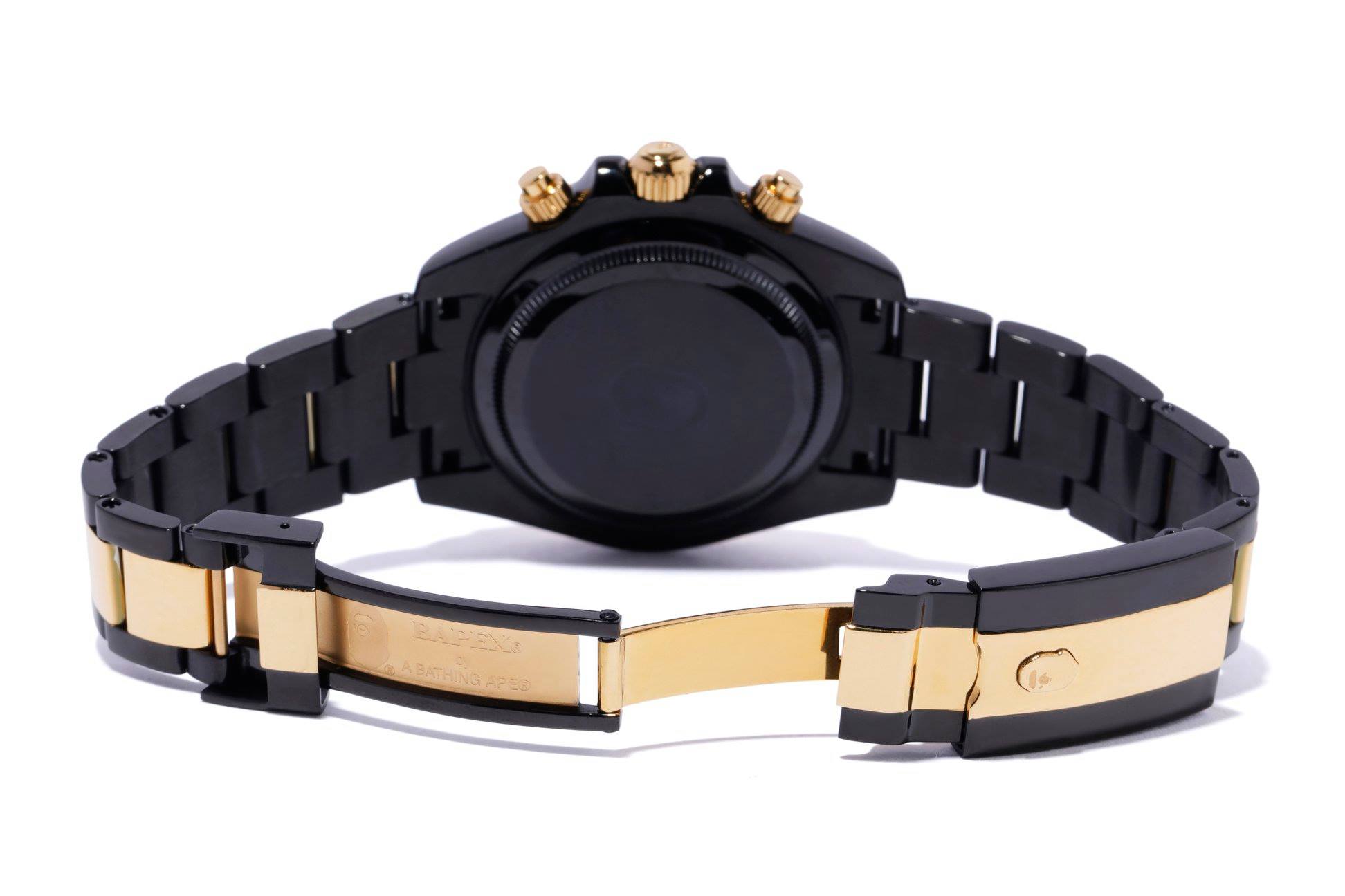 TYPE 4 BAPEX with 42mm dial available on Saturday, October 26th. #bape