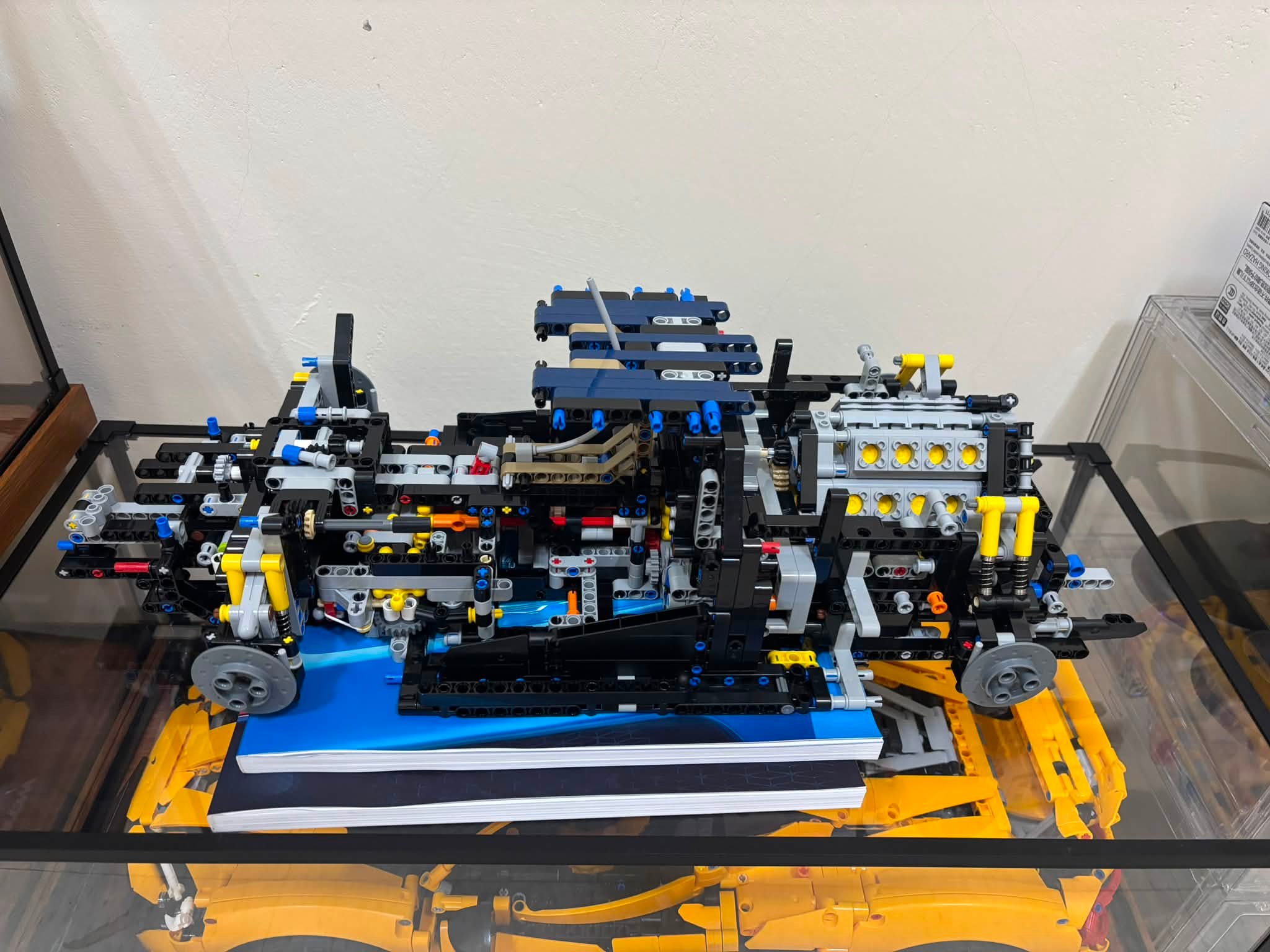 I love Lego Technic 1:8