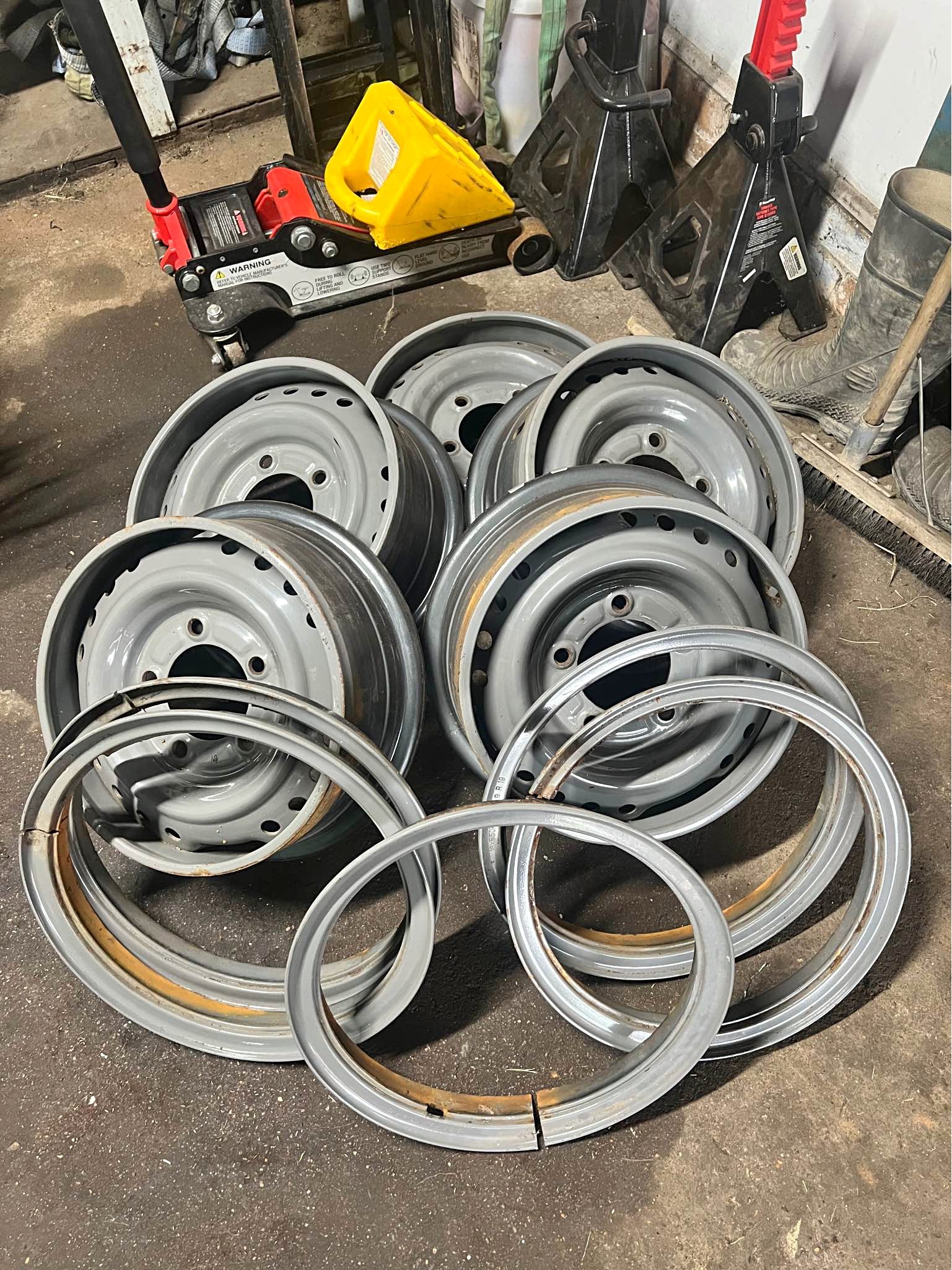8 Stud 22.5” aluminium rims - Car Wheels, Tires & Parts - Newcastle ...