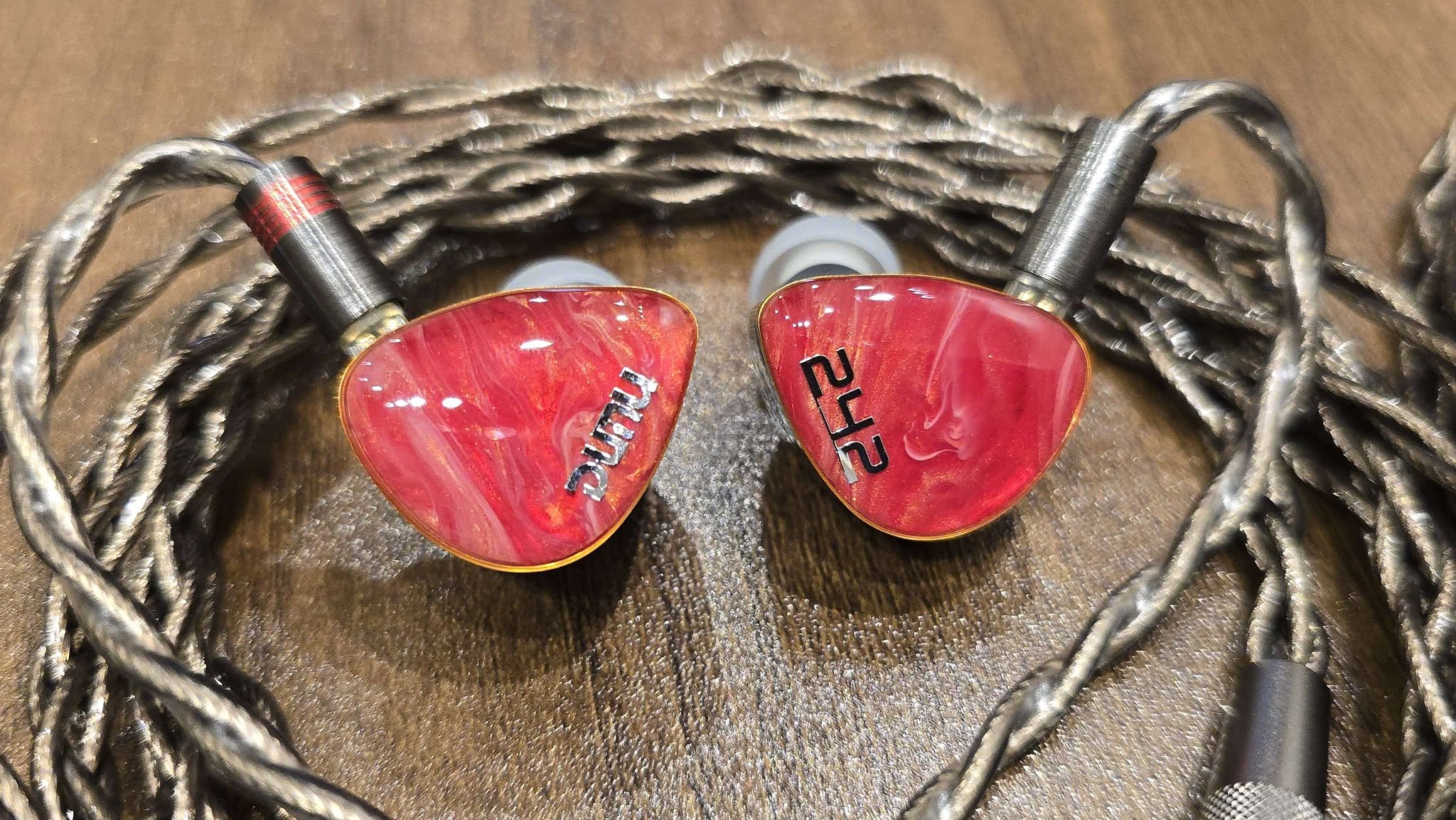 Dunu dn242 and dn142 review and comparison