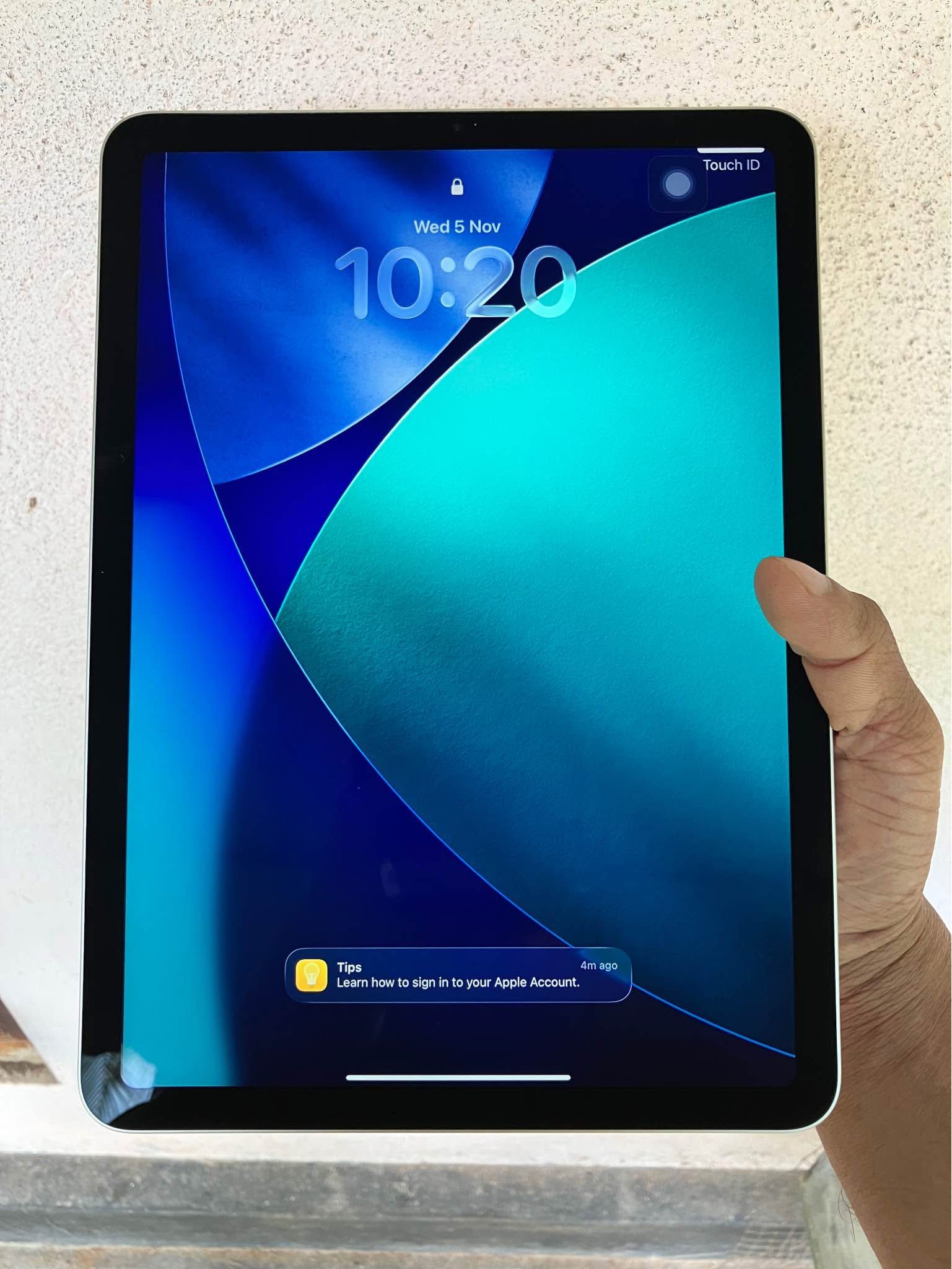 ✓Ipad Air 5 (2022) - Starlight ✓10.9 inch ✓8gb / 256g ✓Apple 