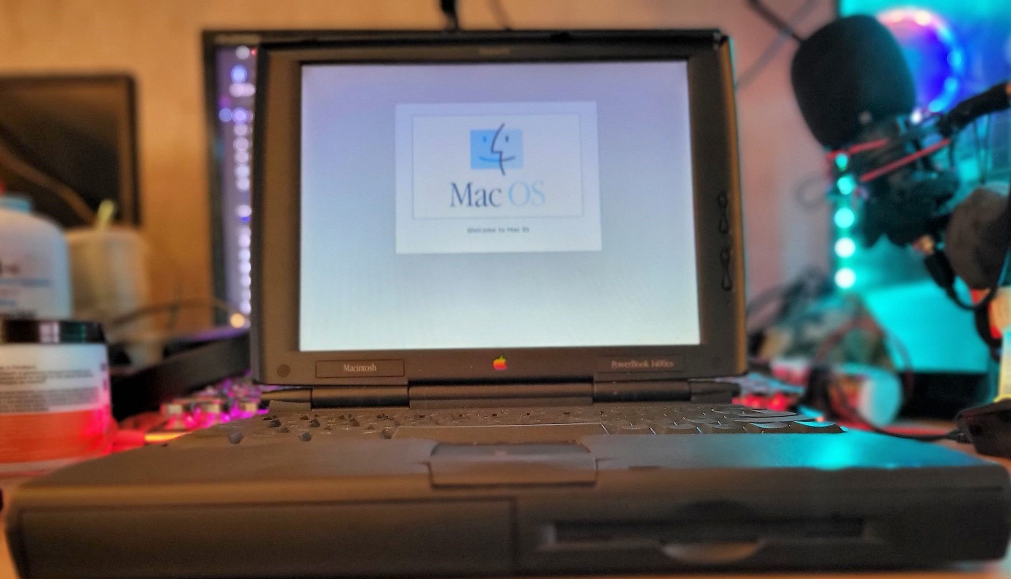 Macintosh Powerbook 3400c in pristine condition found