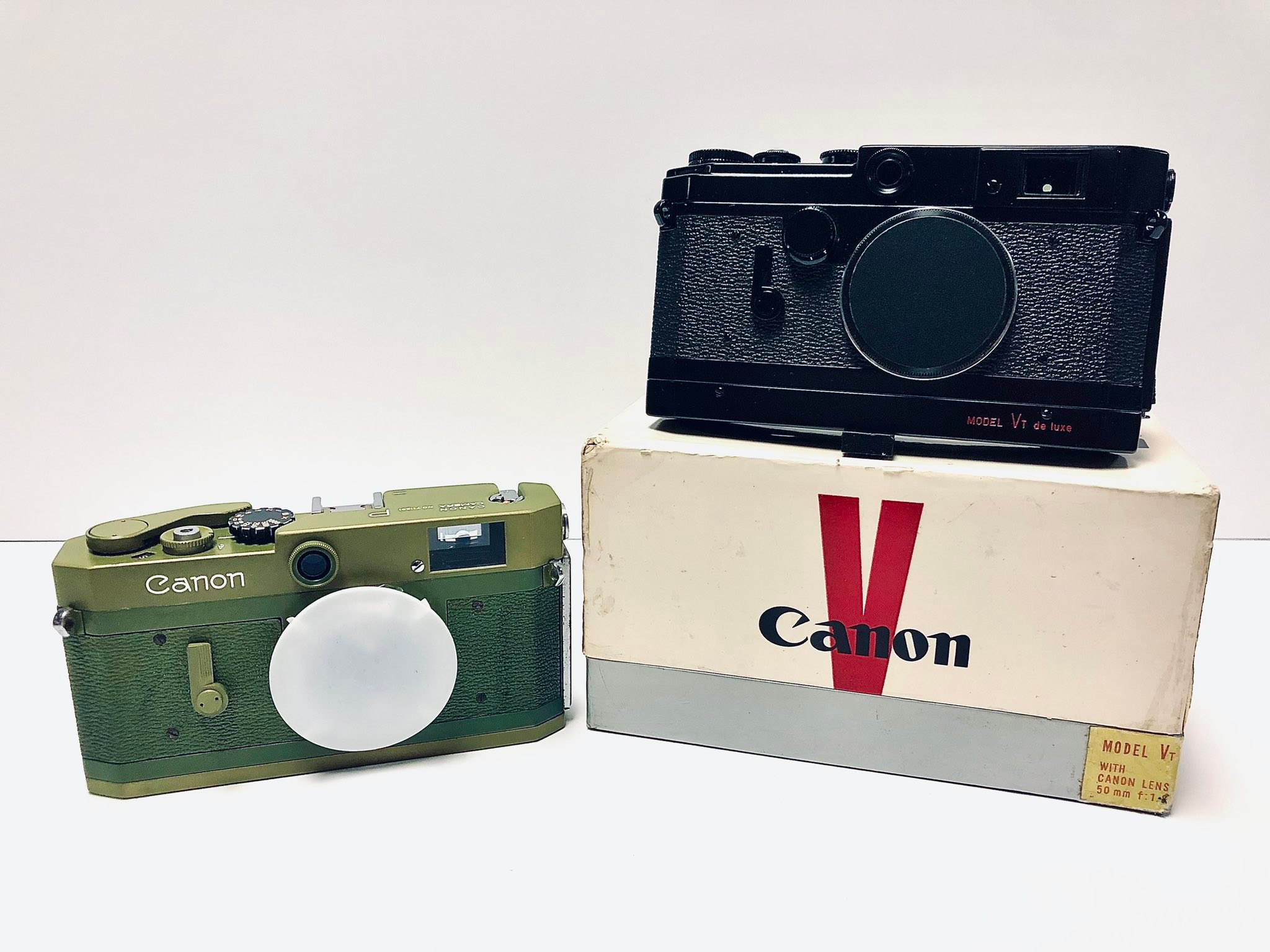 Mint 1950's Canon VT de Luxe and olive body cameras for sale