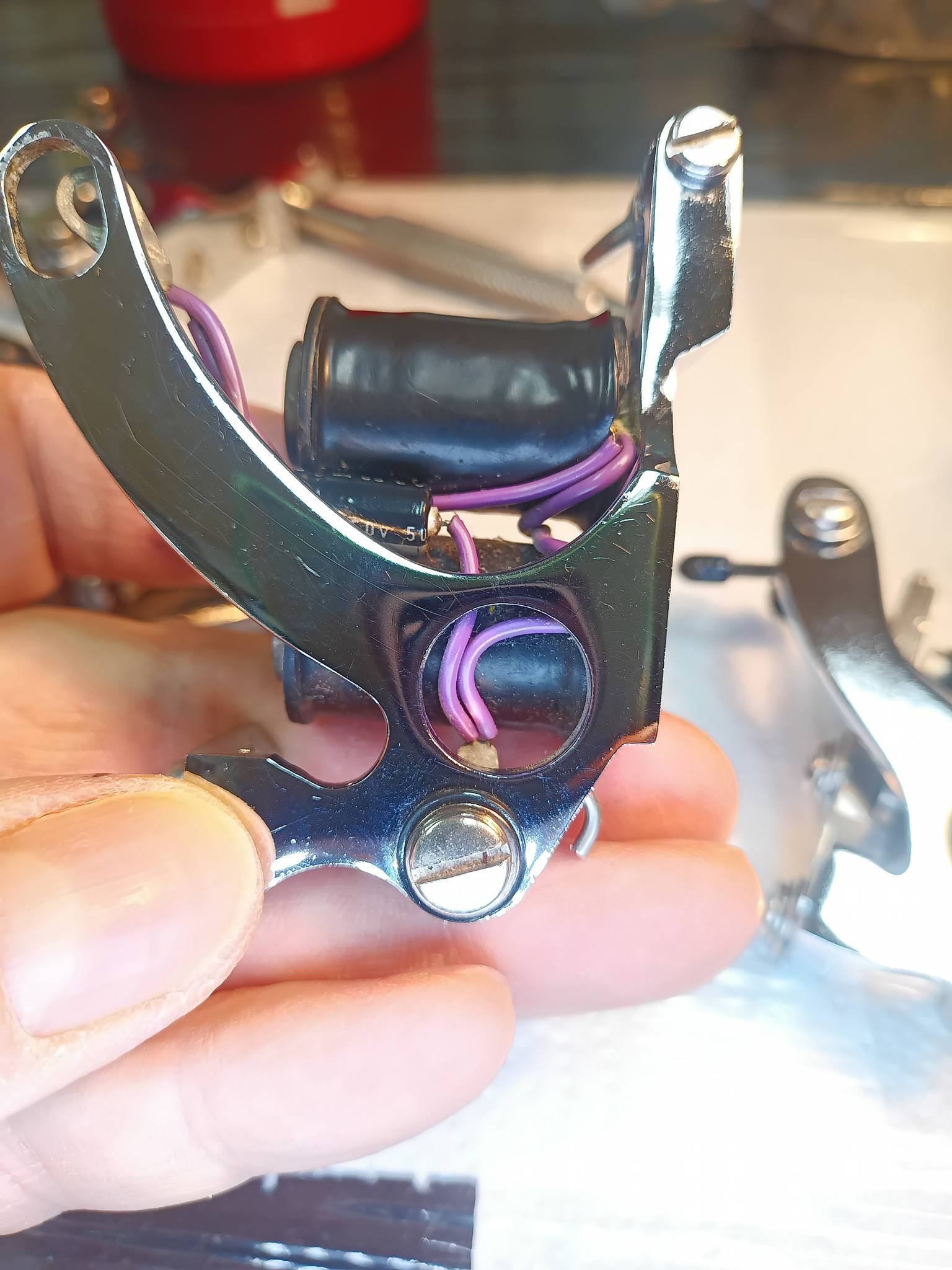 What is the origin of this vintage tattoo machine with Spaulding
